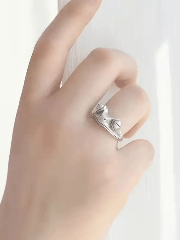 Vintage frog design cuff ring sold by Streetwear Society product image thumbnail 4