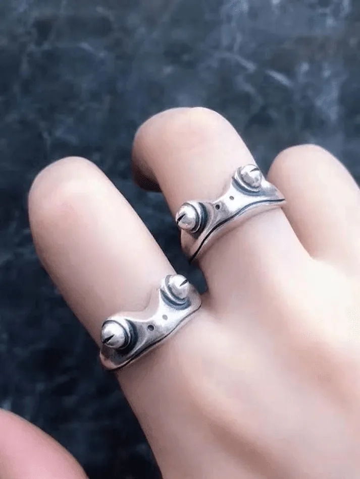 Vintage frog design cuff ring sold by Streetwear Society