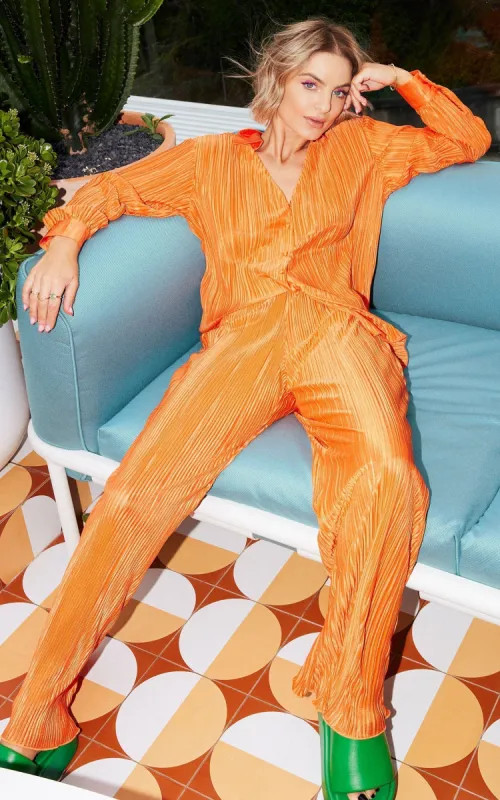 "Leya" 2-piece set 4 colors sold by Streetwear Society