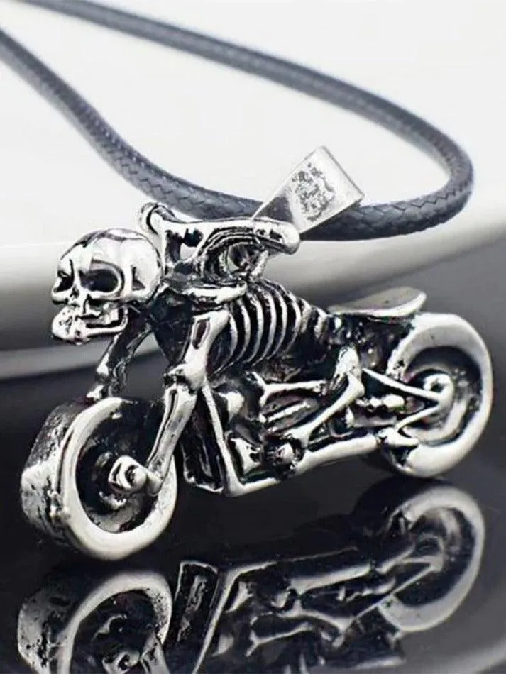 Vintage motorcycle skull necklace for men sold by Streetwear Society product image thumbnail 2
