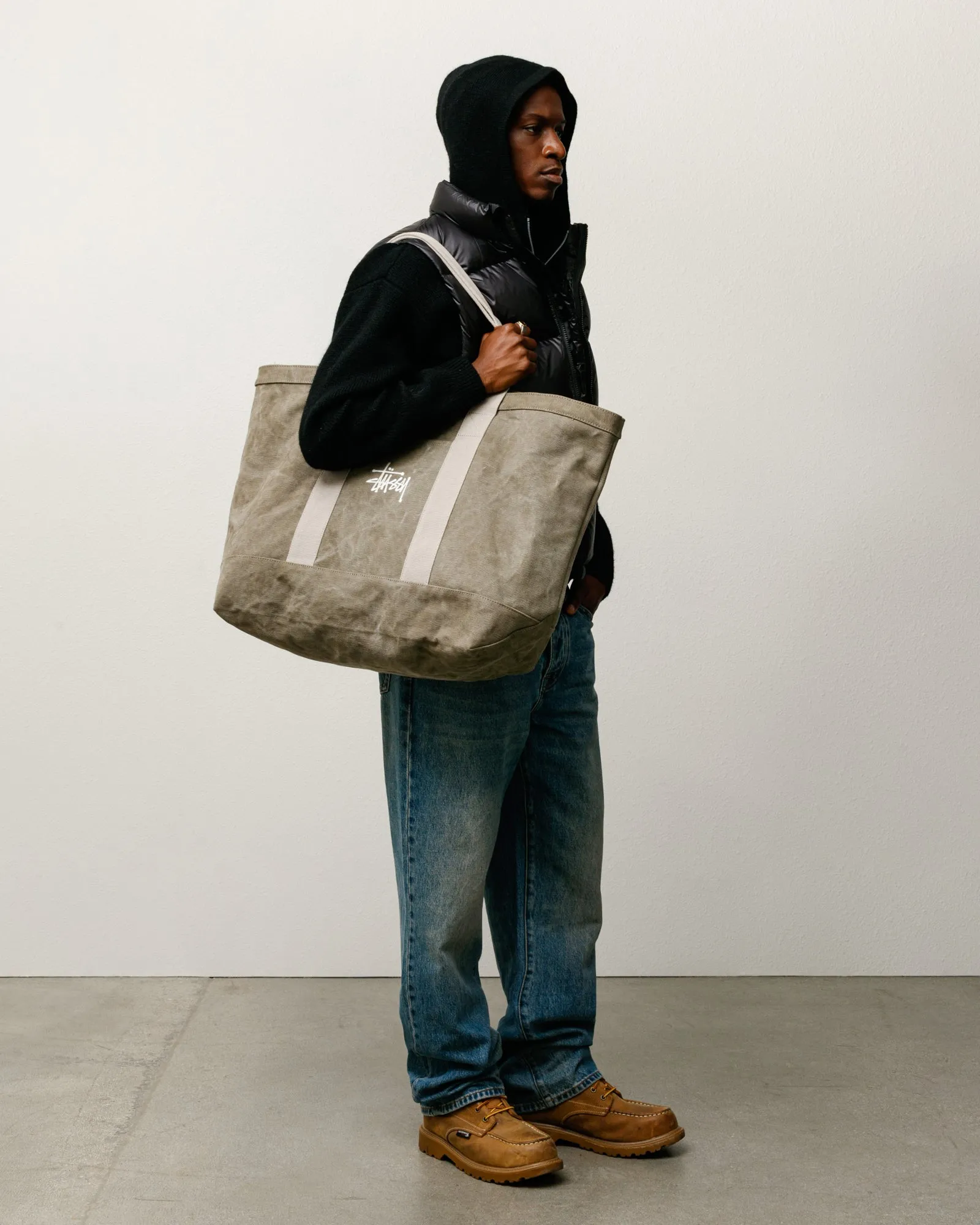 WAXED CANVAS EXTRA LARGE TOTE sold by Stussy
