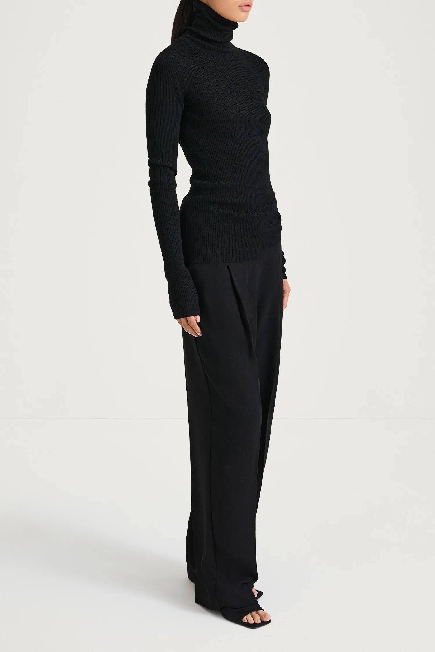 HELEA SWEATER - BLACK sold by Stylein product image thumbnail 4