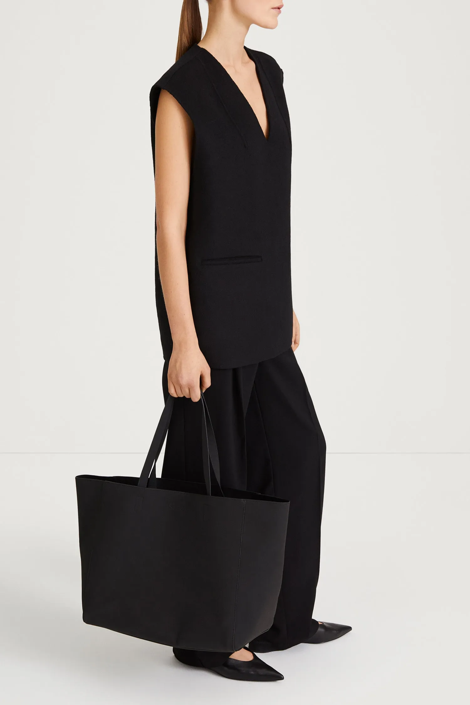 TATUM VEST - BLACK sold by Stylein product image thumbnail 4