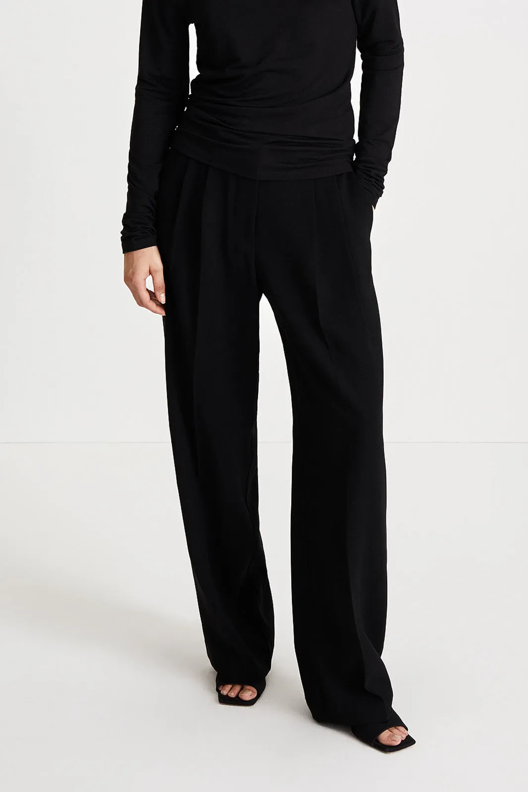 BORE - BLACK sold by Stylein