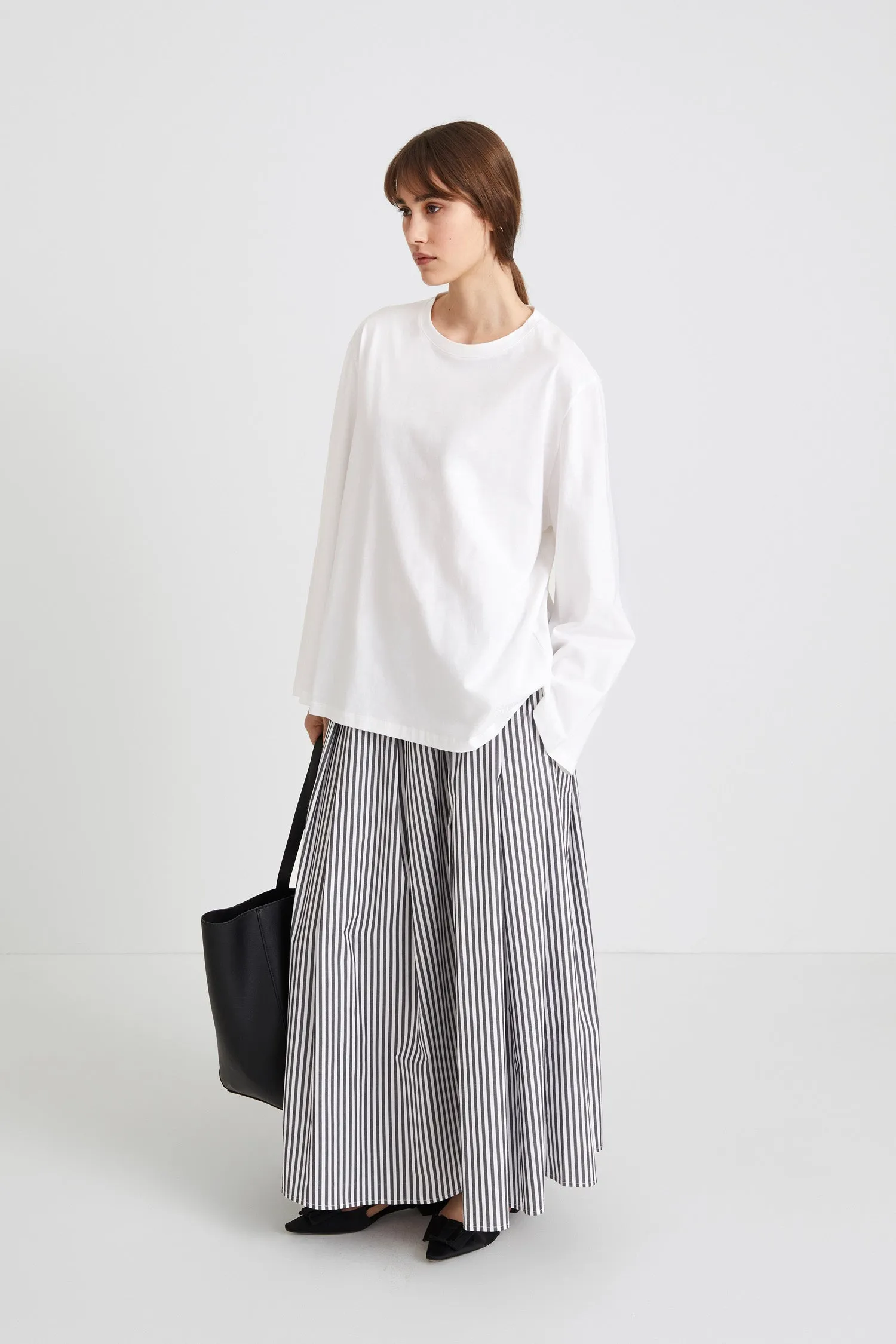 JIM LONG SLEEVE - WHITE sold by Stylein product image thumbnail 3