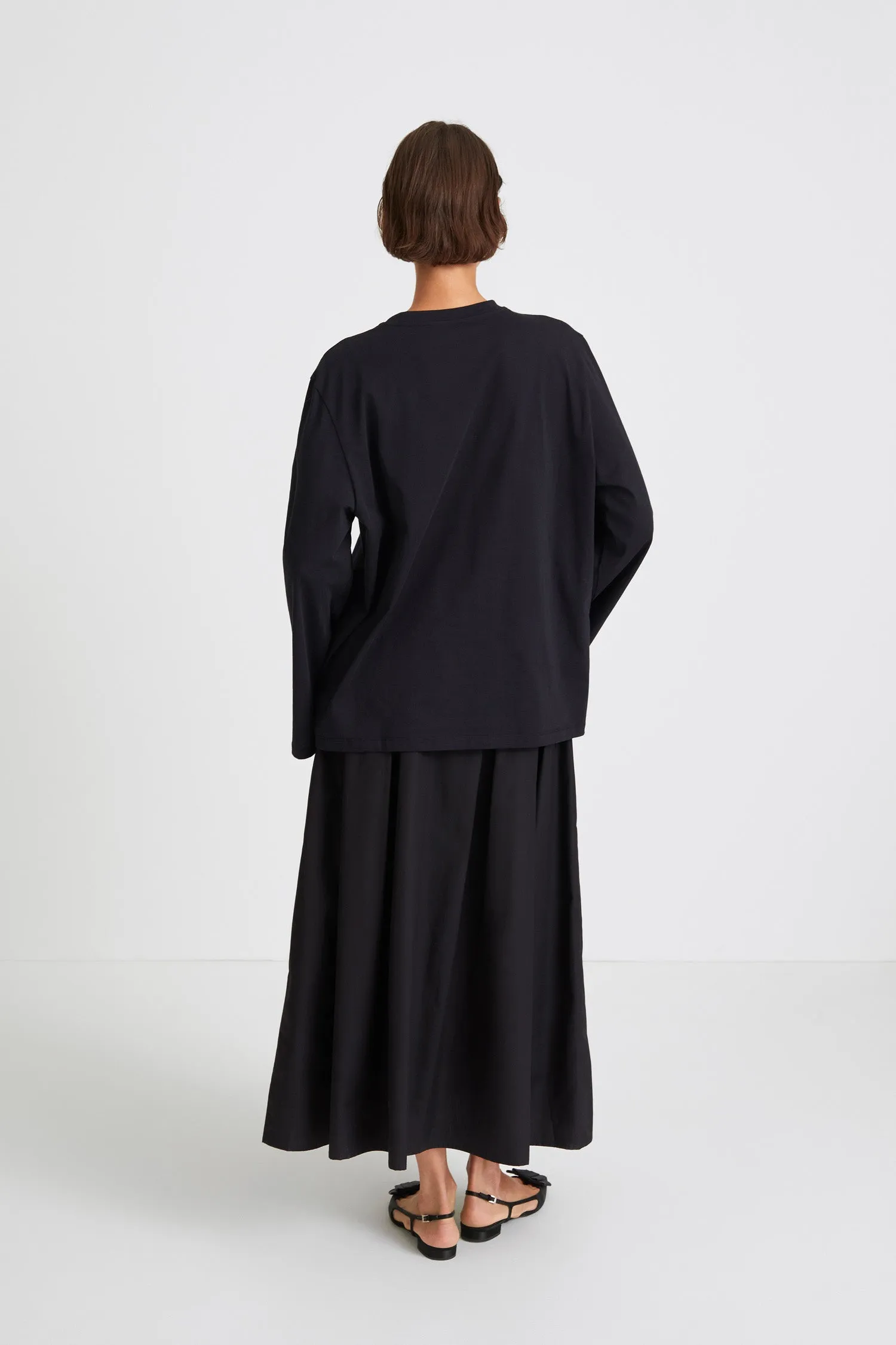 JIM LONG SLEEVE - BLACK sold by Stylein product image thumbnail 4