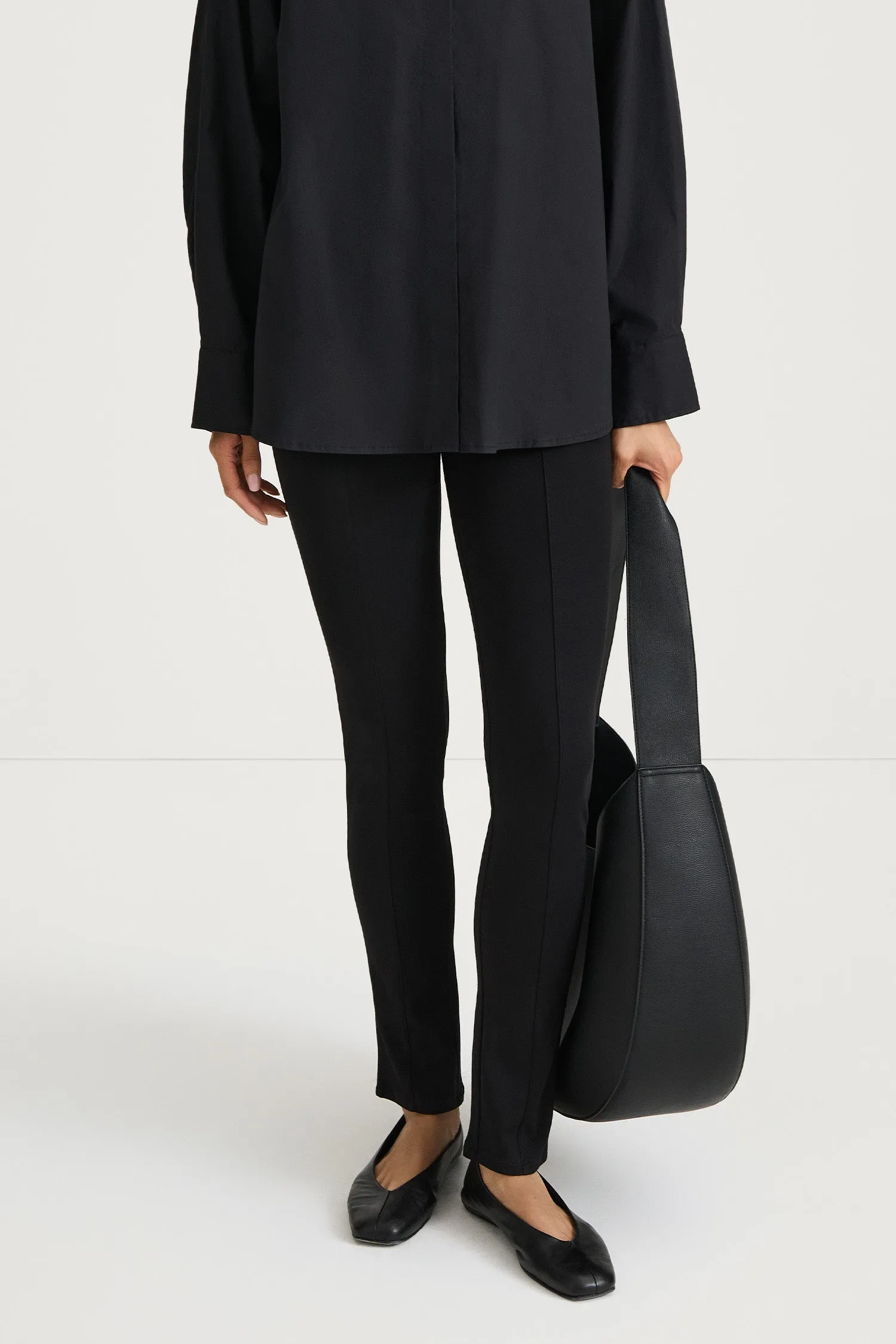 MID WAIST LEGGINGS - DANIELLA BLACK sold by Stylein product image thumbnail 3