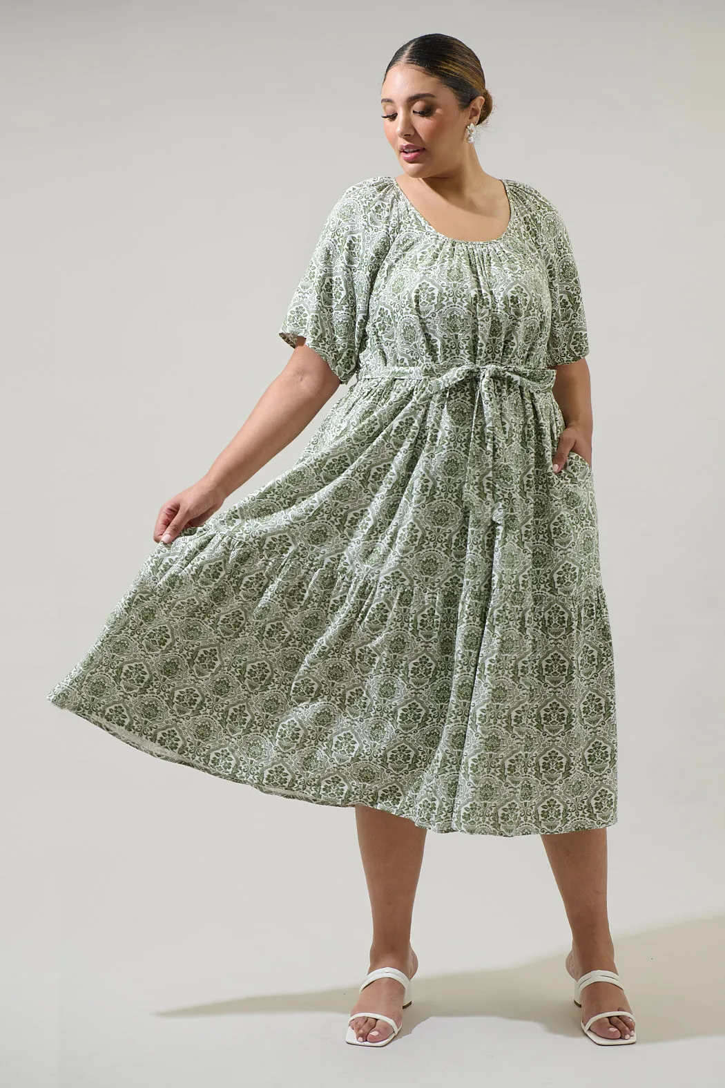 Estrada Floral Haven Tiered Midi Dress Curve sold by Sugarlips product image thumbnail 4
