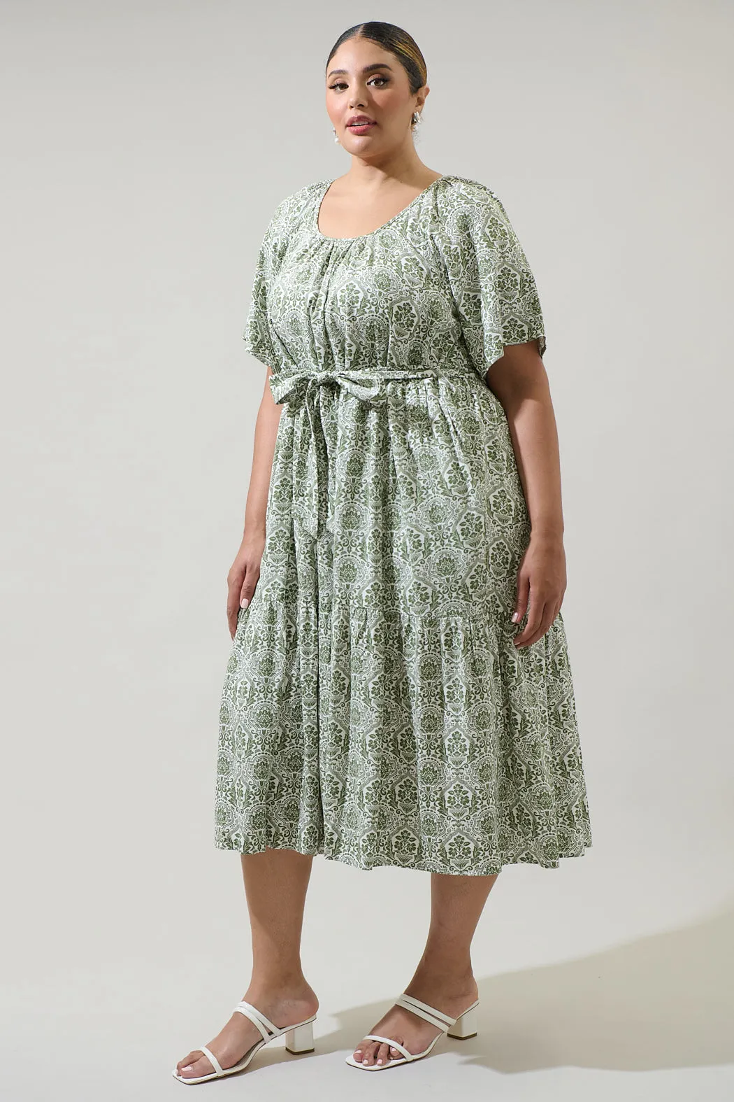 Estrada Floral Haven Tiered Midi Dress Curve sold by Sugarlips product image thumbnail 3
