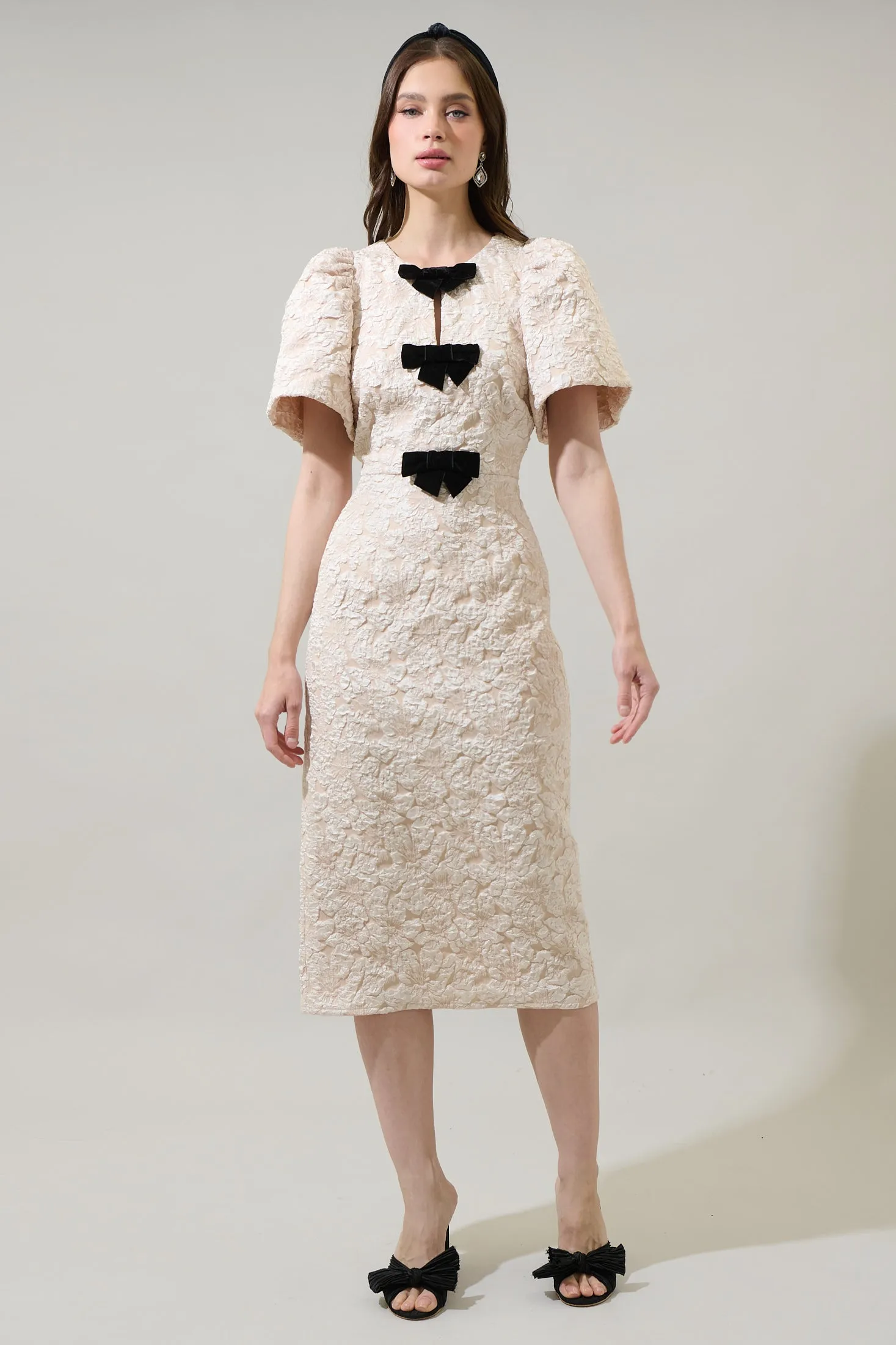 Arielle Jacquard Tania Short Sleeve Midi Dress sold by Sugarlips product image thumbnail 5