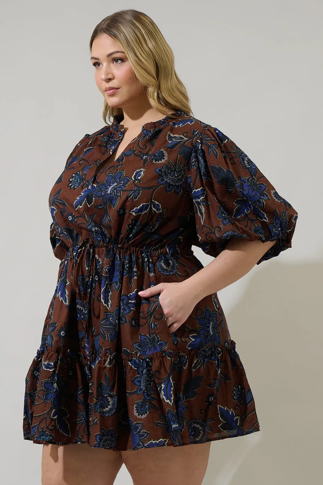 Marlina Floral Noella Shift Mini Dress Curve sold by Sugarlips product image thumbnail 3
