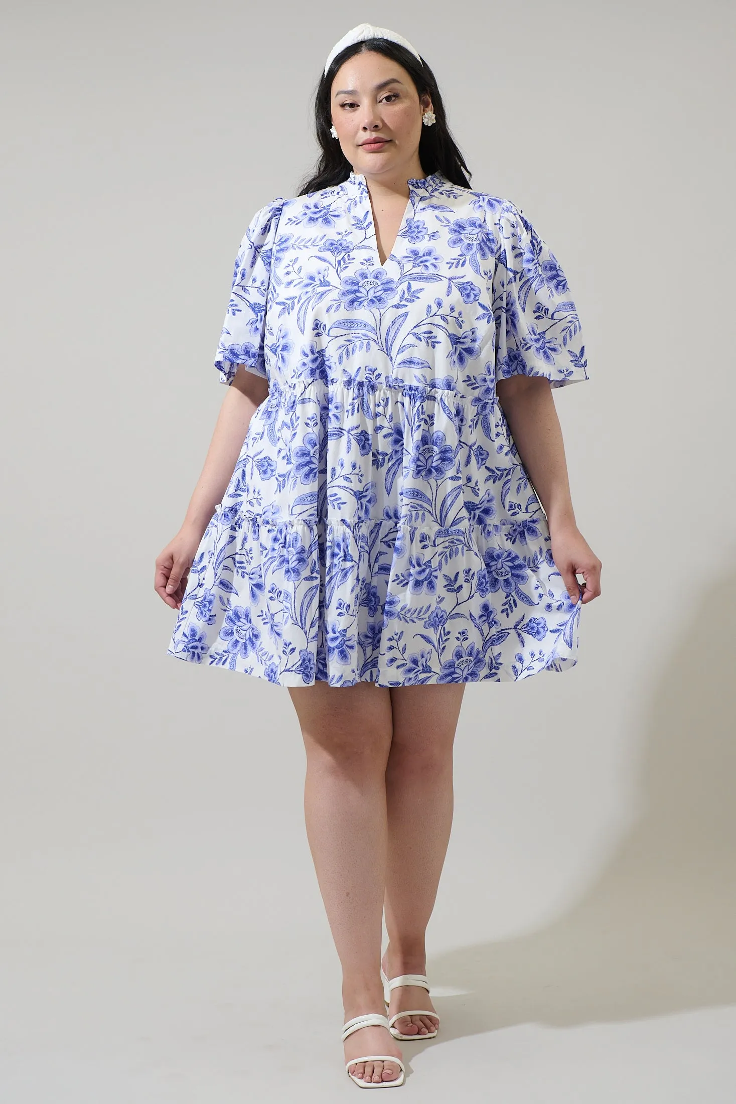 Maeve Floral Dixie Split Neck Shift Dress Curve sold by Sugarlips product image thumbnail 4