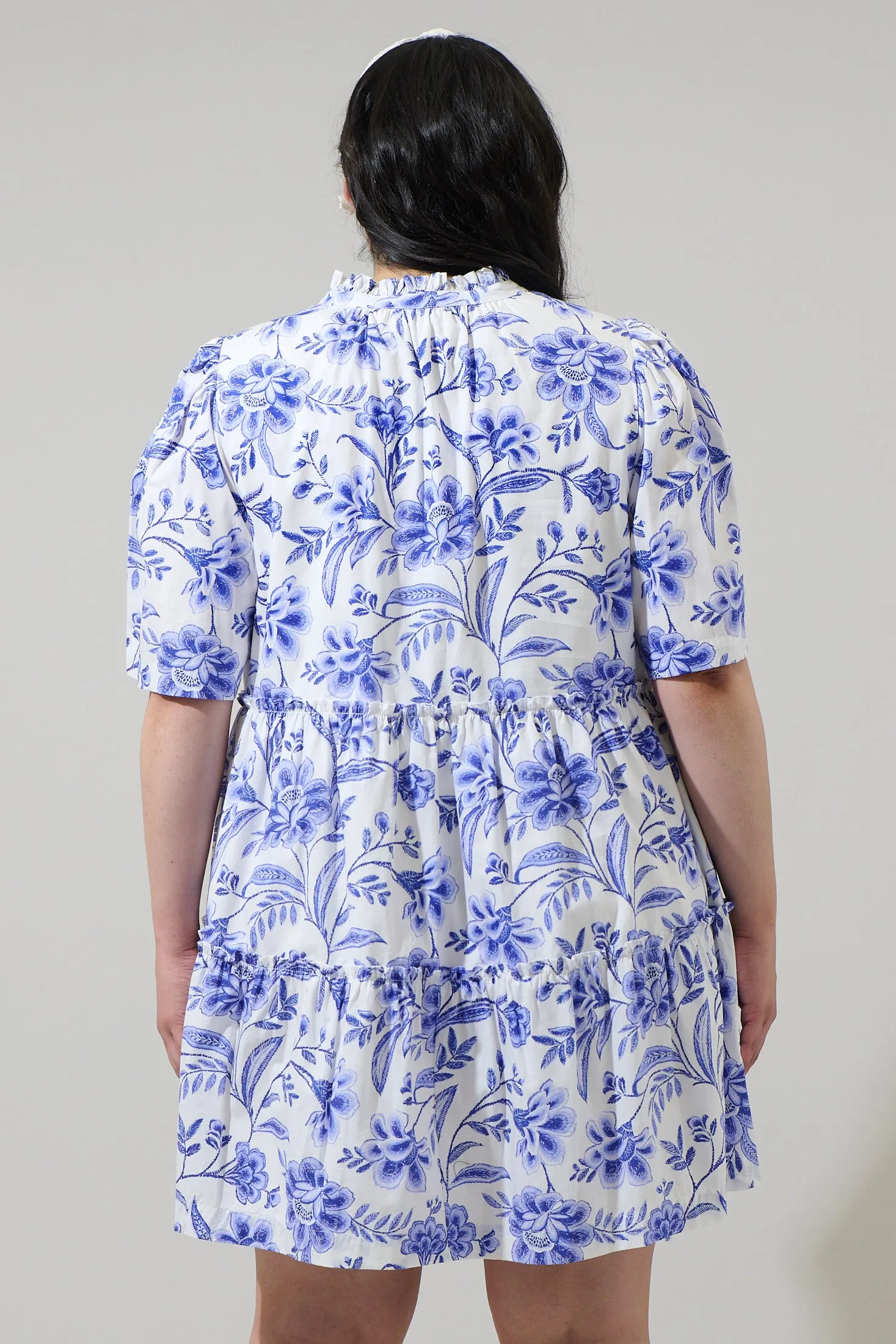 Maeve Floral Dixie Split Neck Shift Dress Curve sold by Sugarlips product image thumbnail 2