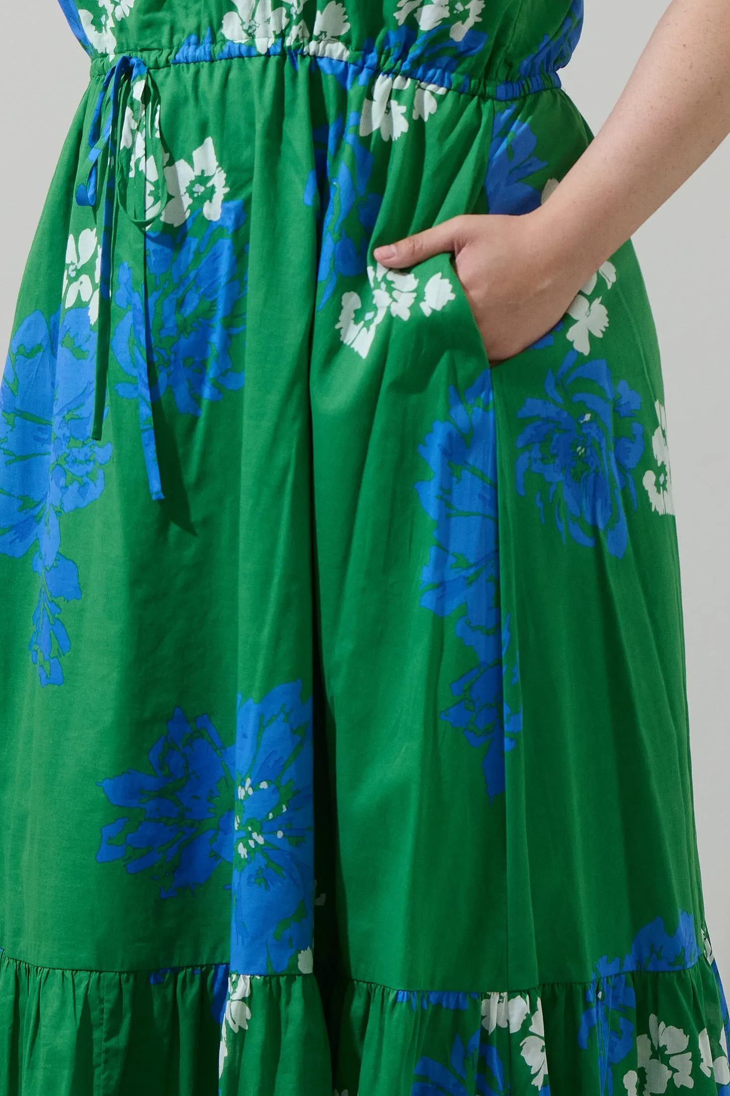 Hemmi Floral Elya One Shoulder Maxi Dress Curve sold by Sugarlips product image thumbnail 4