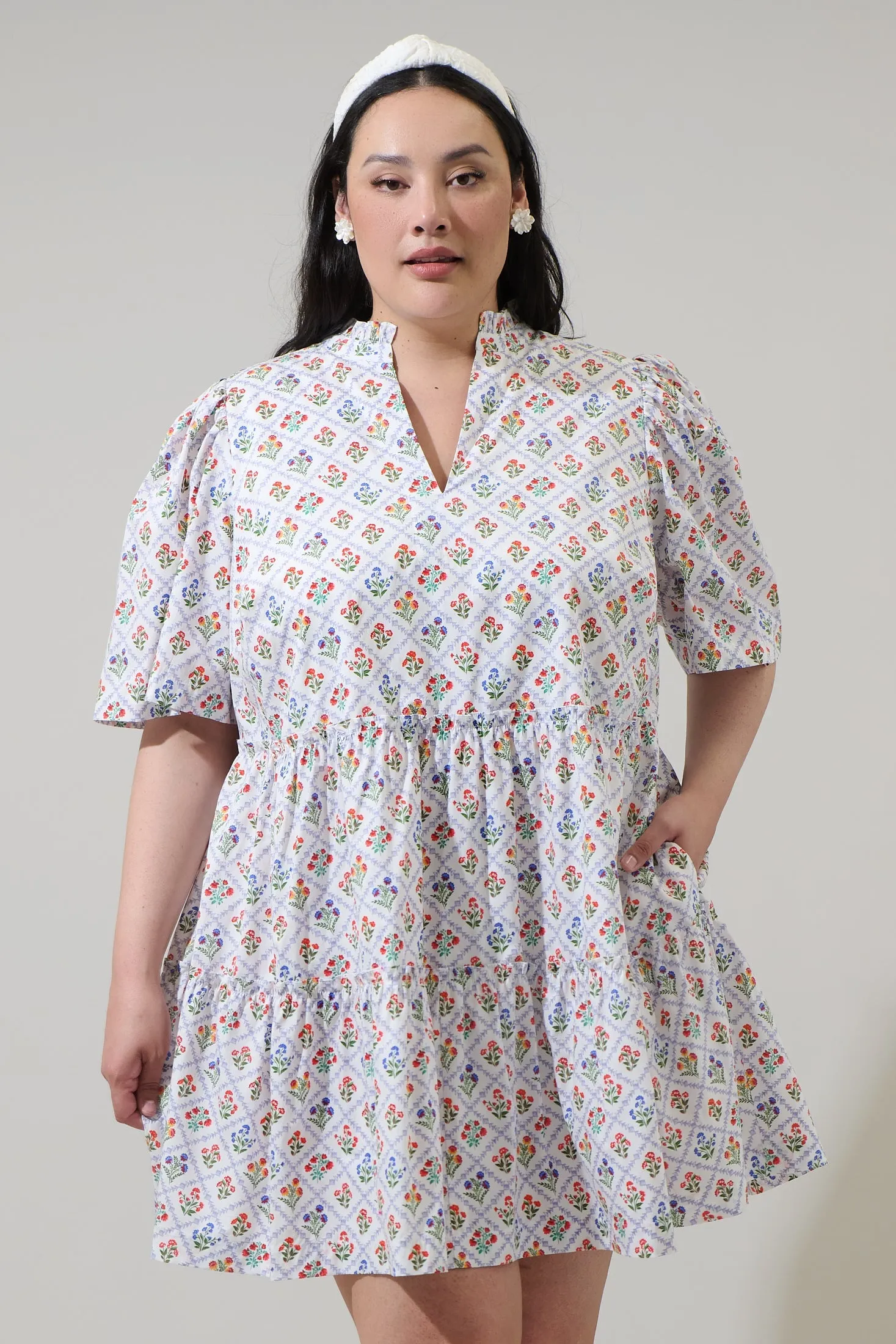 Lara Floral Dixie Split Neck Shift Dress Curve sold by Sugarlips