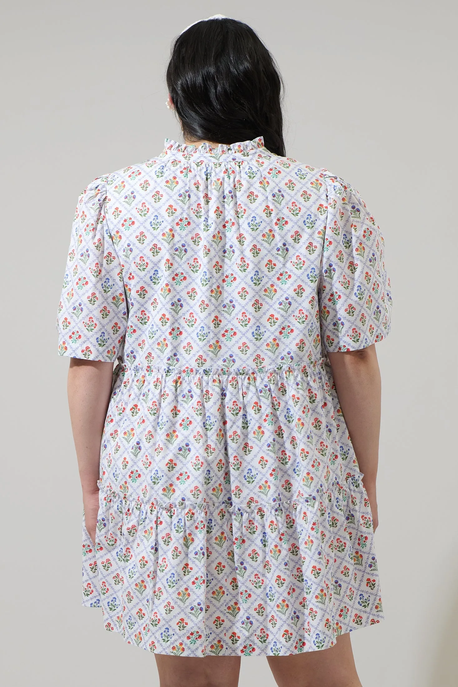 Lara Floral Dixie Split Neck Shift Dress Curve sold by Sugarlips product image thumbnail 2