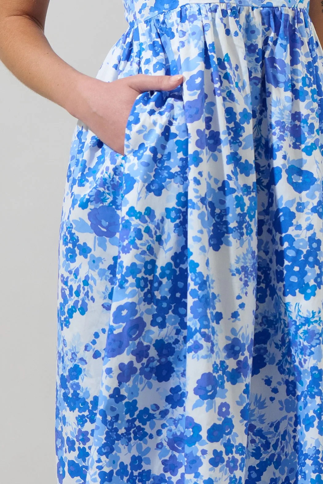 Carli Floral Alessi Puff Sleeve Midi Dress sold by Sugarlips product image thumbnail 4