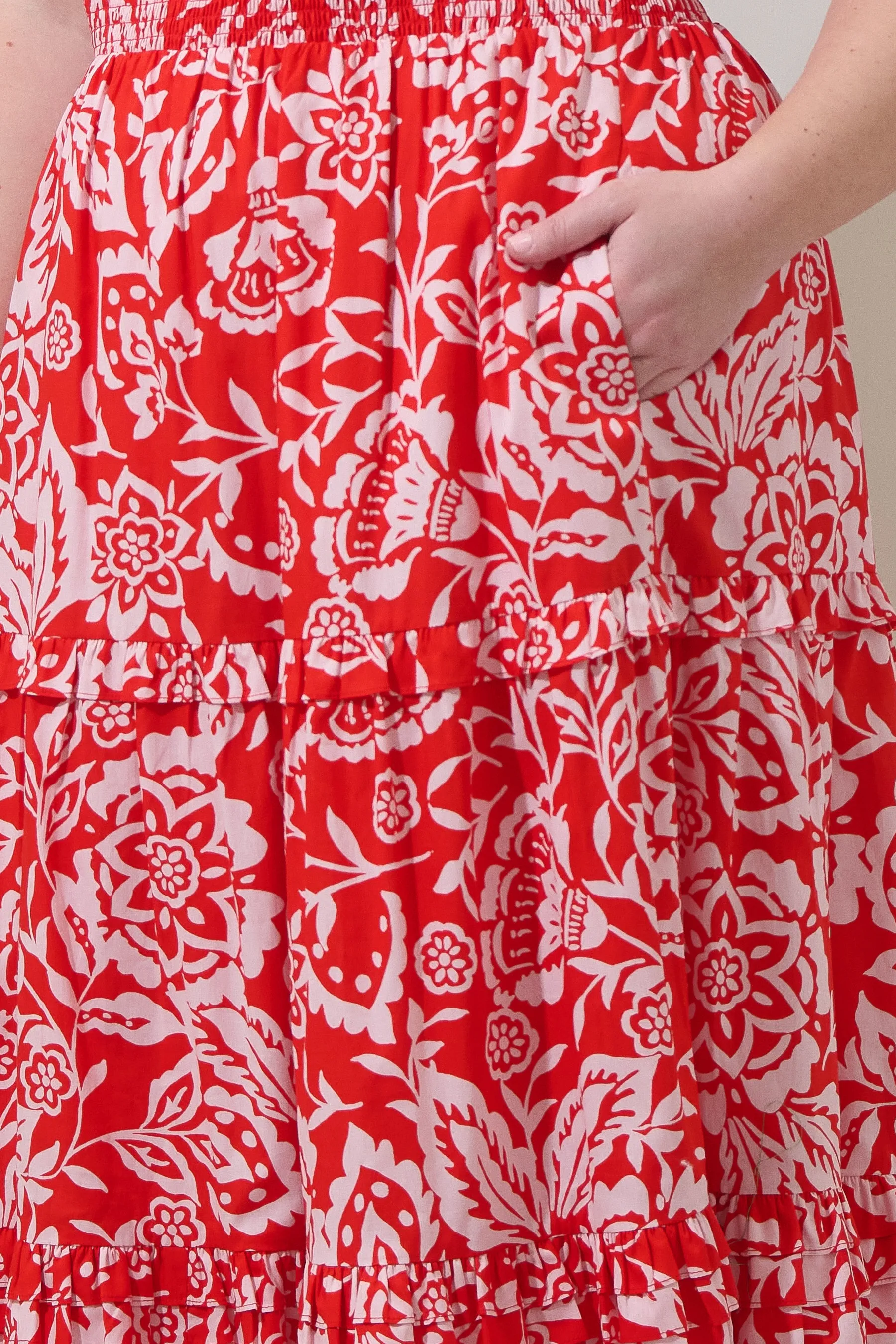 Hazen Floral Palmer Poplin Tiered Maxi Dress Curve sold by Sugarlips product image thumbnail 4