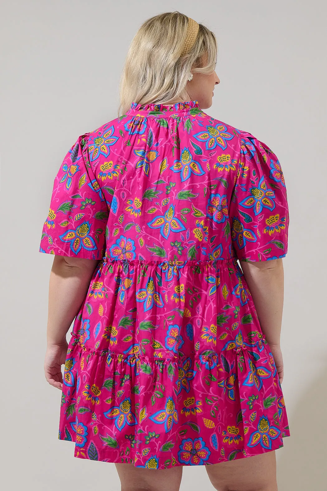Signy Floral Dixie Split Neck Shift Dress Curve sold by Sugarlips product image thumbnail 2