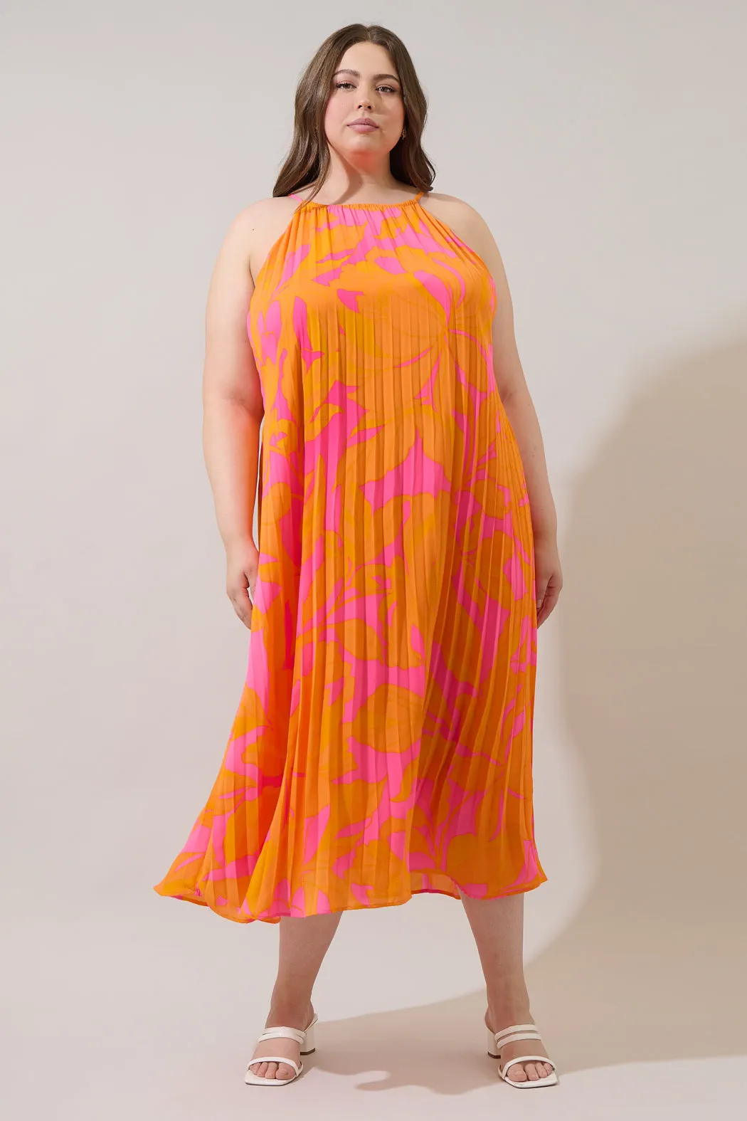 Mexia Floral Maly Pleated Midi Dress Curve sold by Sugarlips product image thumbnail 5