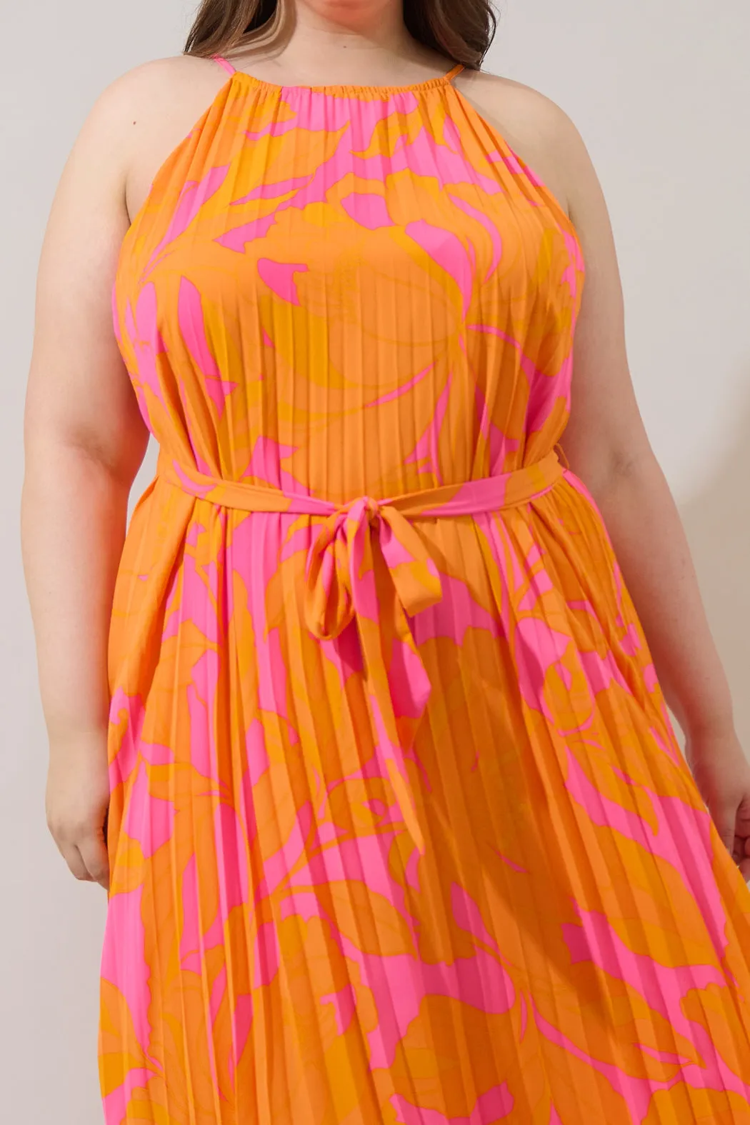 Mexia Floral Maly Pleated Midi Dress Curve sold by Sugarlips product image thumbnail 4