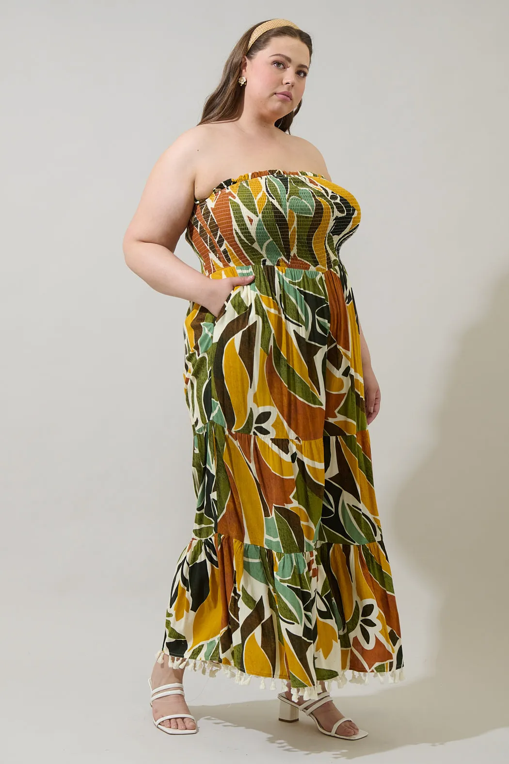 Renia Tropical Eve Strapless Smocked Jumpsuit Curve sold by Sugarlips product image thumbnail 3