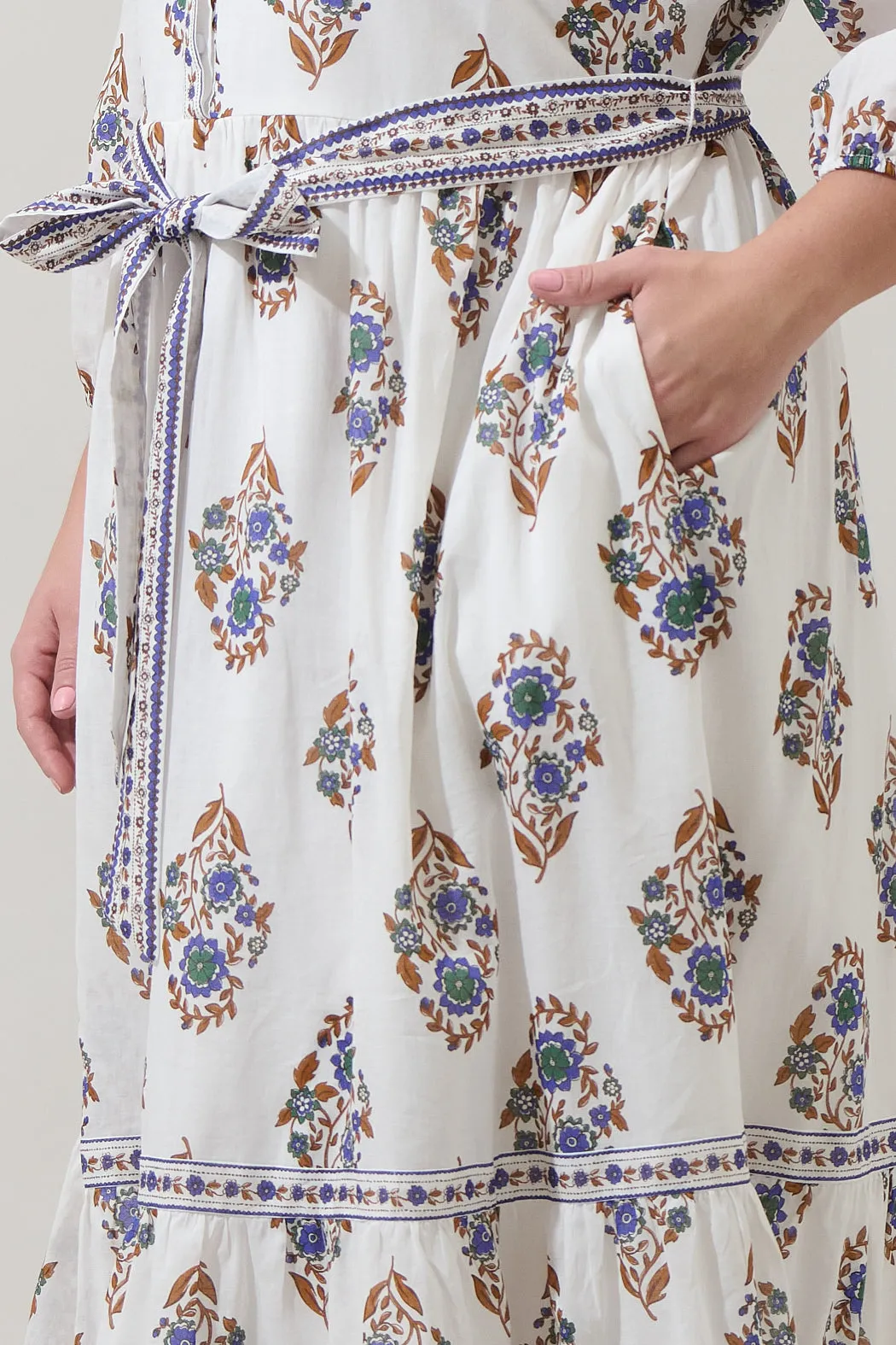 Rennie Floral Darny Long Sleeve Midi Dress Curve sold by Sugarlips product image thumbnail 4