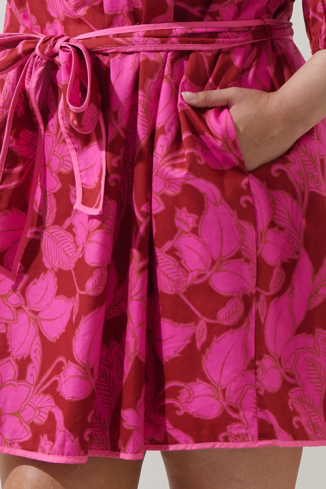 Craney Floral Ravan Collared Mini Dress Curve sold by Sugarlips product image thumbnail 5