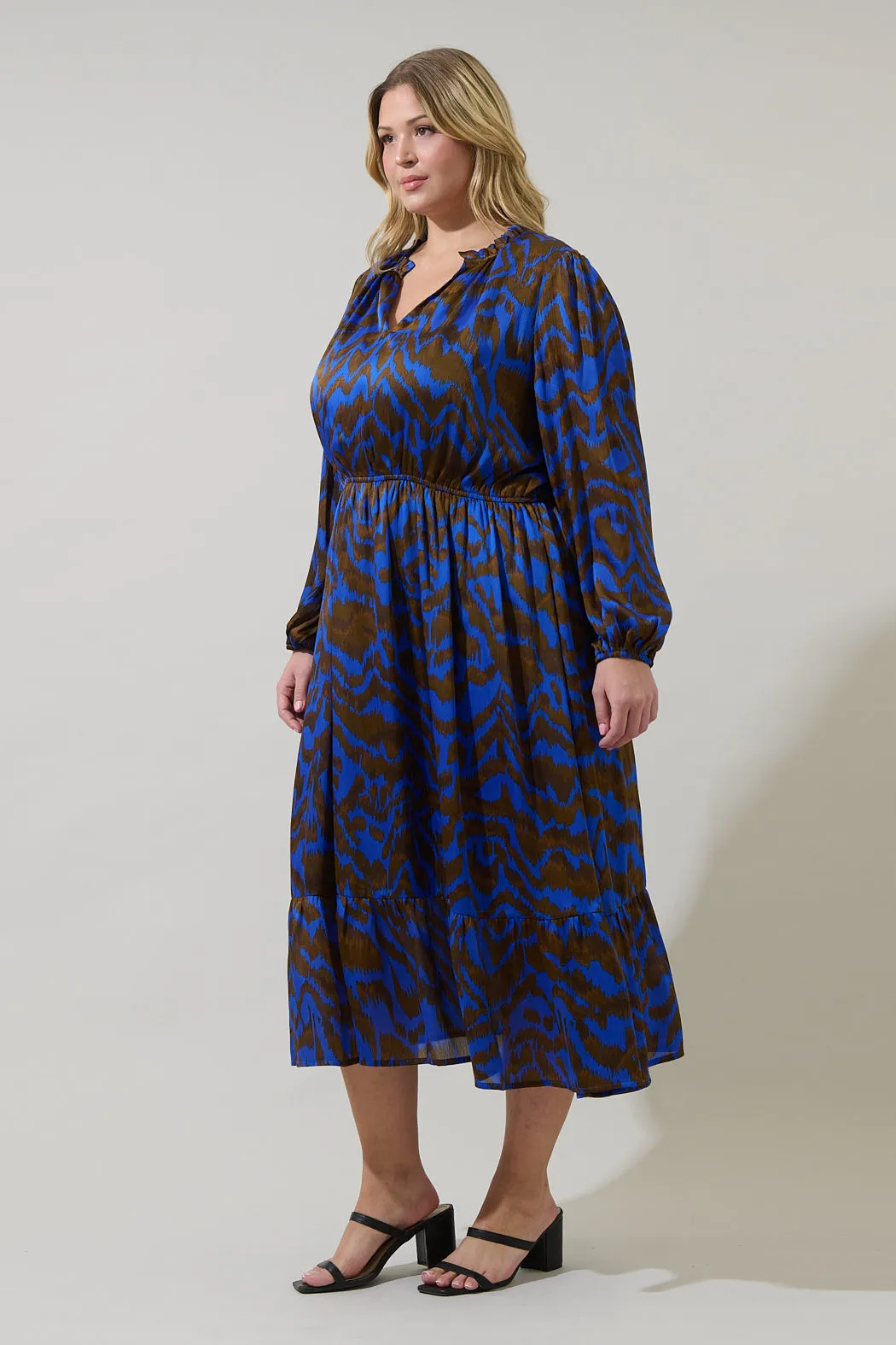 Krista Abstract Fabiola Split Neck Midi Dress Curve sold by Sugarlips product image thumbnail 3