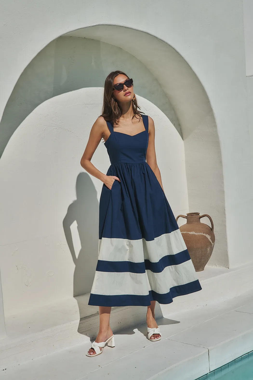 Murry Smocked Contrast Maxi Dress sold by Sugarlips product image thumbnail 3