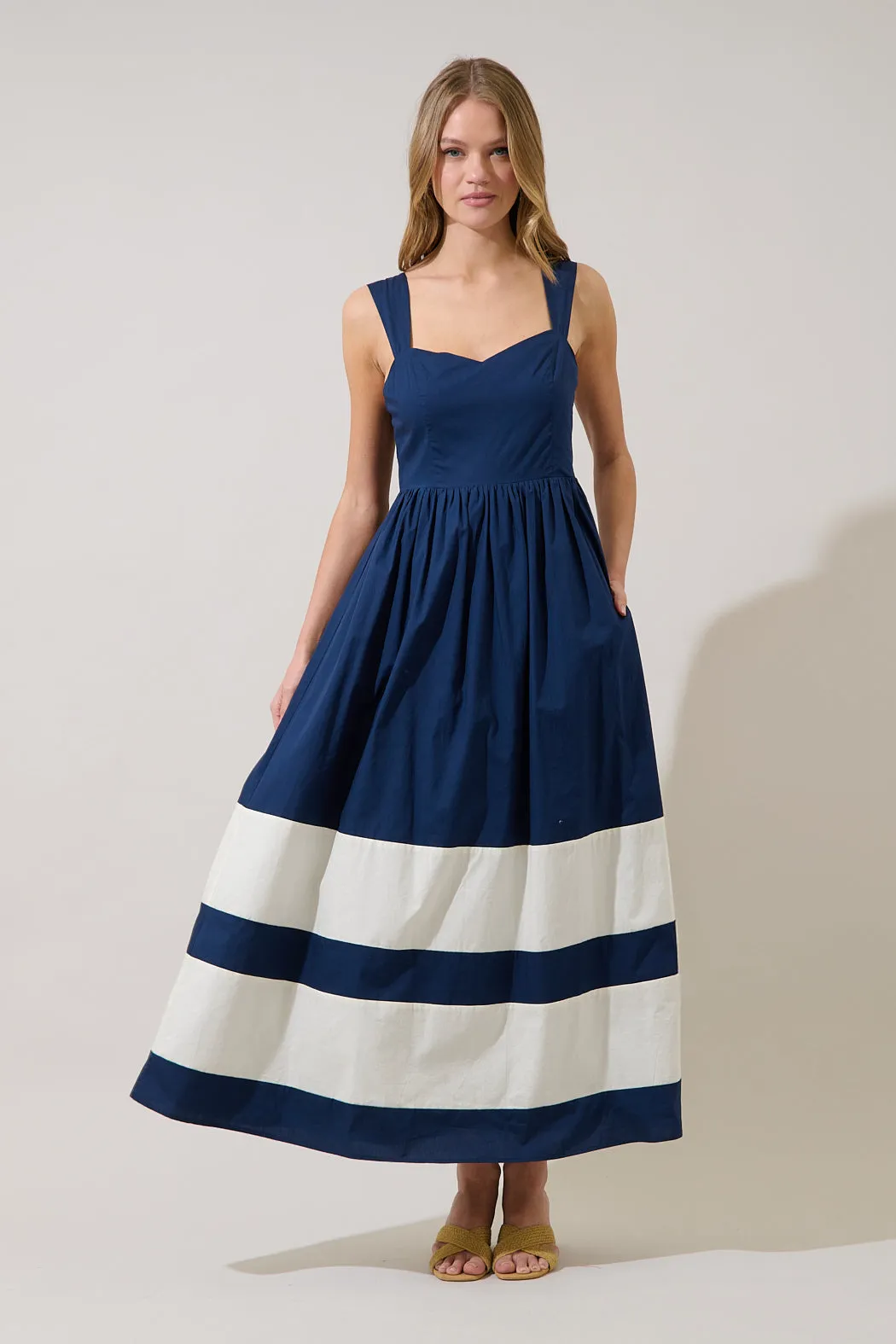 Murry Smocked Contrast Maxi Dress sold by Sugarlips product image thumbnail 4
