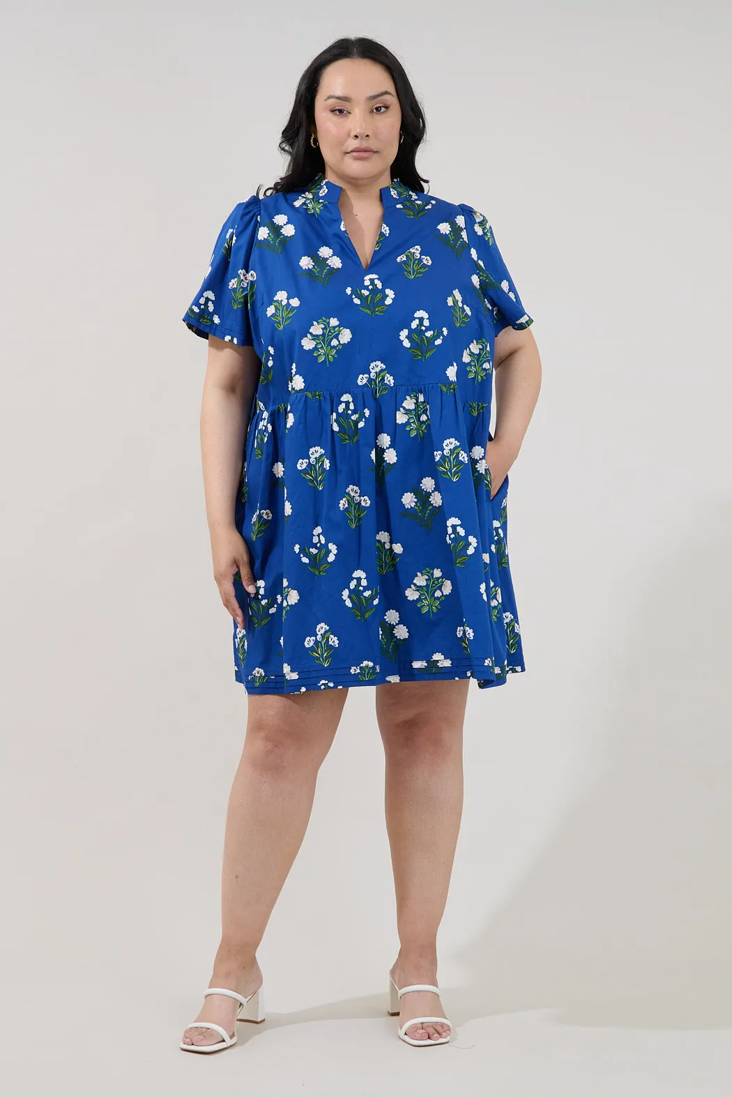 Requis Shift Mini Dress Floral Curve sold by Sugarlips product image thumbnail 4
