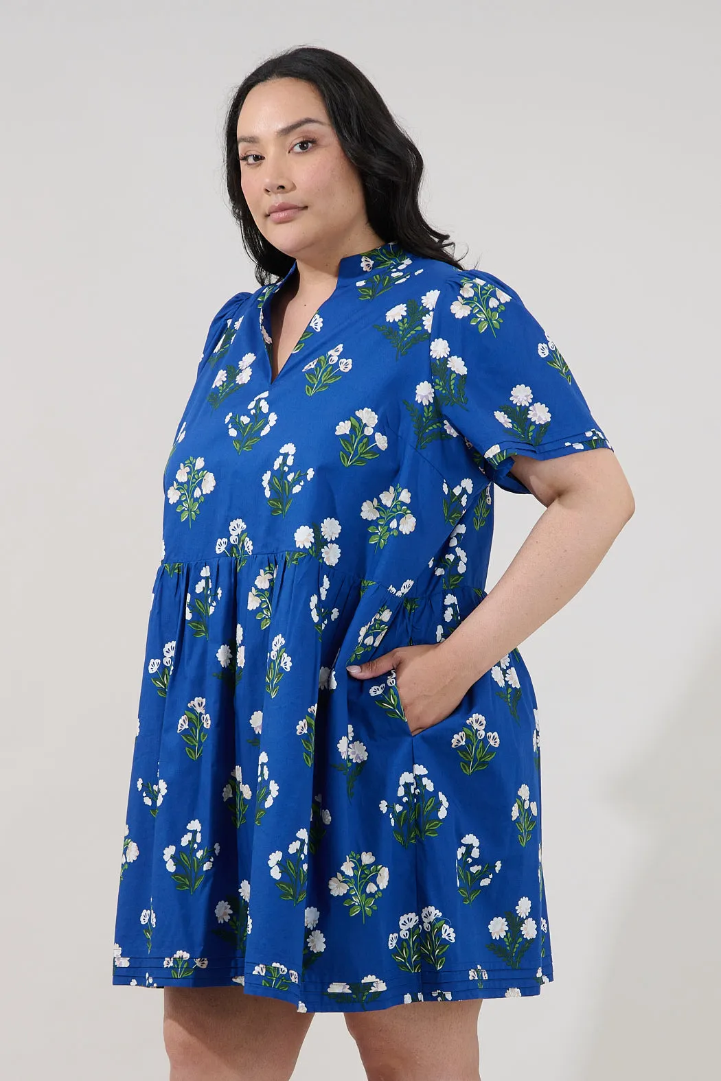 Requis Shift Mini Dress Floral Curve sold by Sugarlips product image thumbnail 3