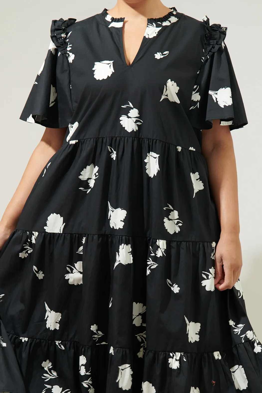 Fleur Noir Escondido Tiered Shift Midi Dress Curve sold by Sugarlips product image thumbnail 5