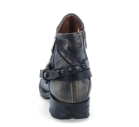 Steve Ice + Ice + Nero Distressed Ice sold by Sunbeam product image thumbnail 5