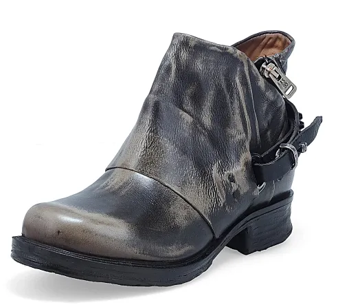 Steve Ice + Ice + Nero Distressed Ice sold by Sunbeam product image thumbnail 3