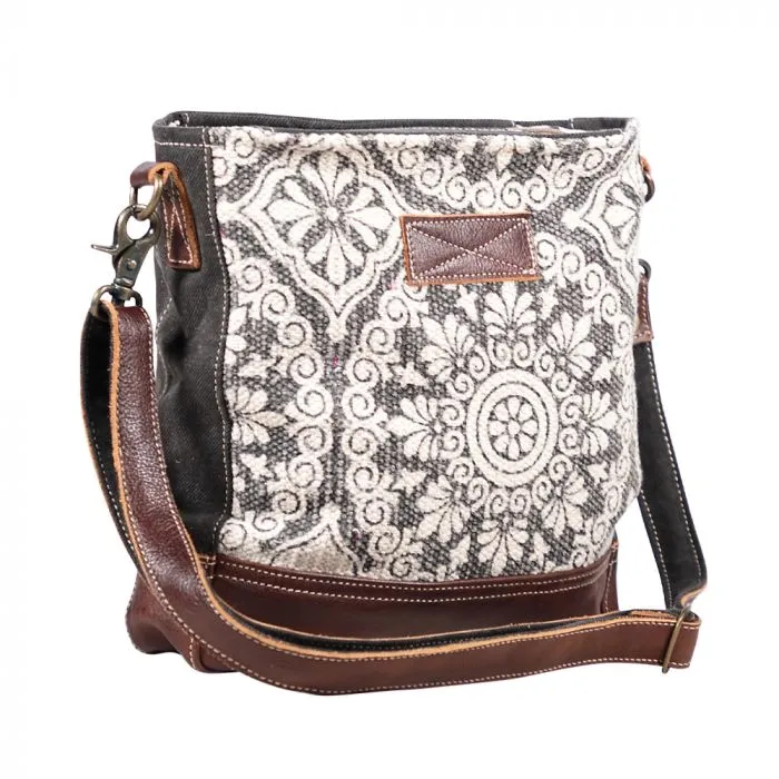 Freaky Shoulder Bag sold by Sunbeam product image thumbnail 4