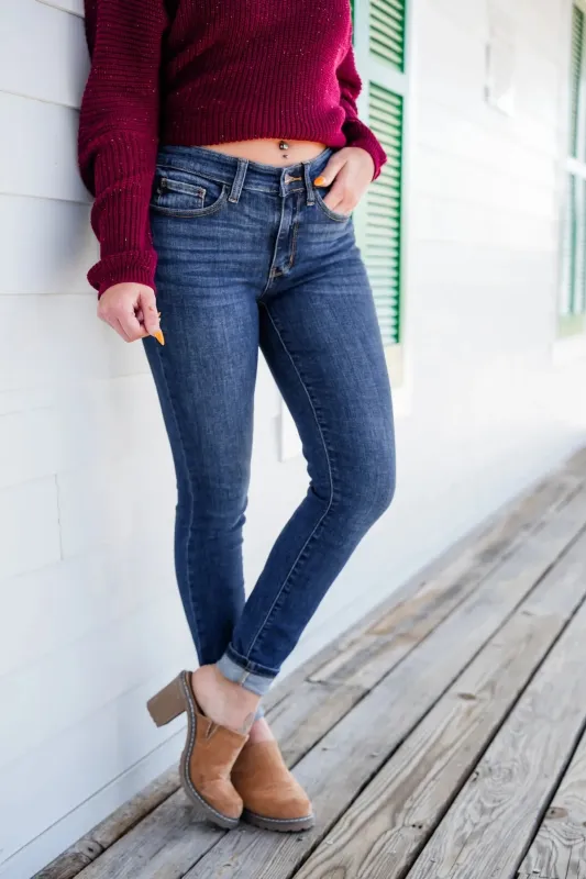 Judy Blue 8 Days A Week Medium Wash Mid Rise Skinny jeans with Handsanding made by Judy Blue