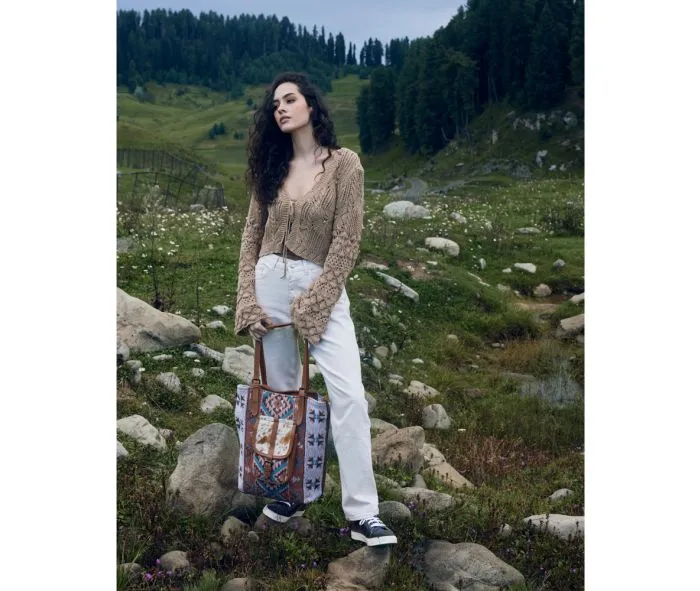 TORI KAMO TOTE BAG sold by Sunbeam product image thumbnail 2