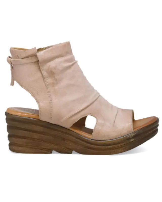 Anna- Pearl sold by Sunbeam