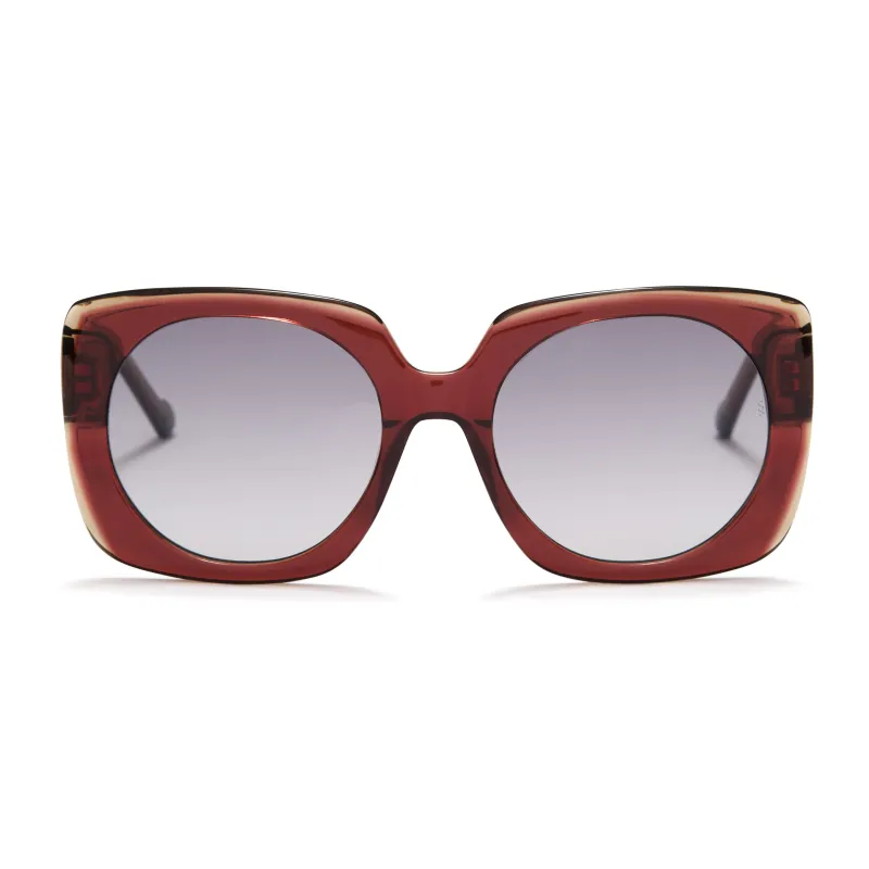 Daphne in Wine made by Sunday Somewhere