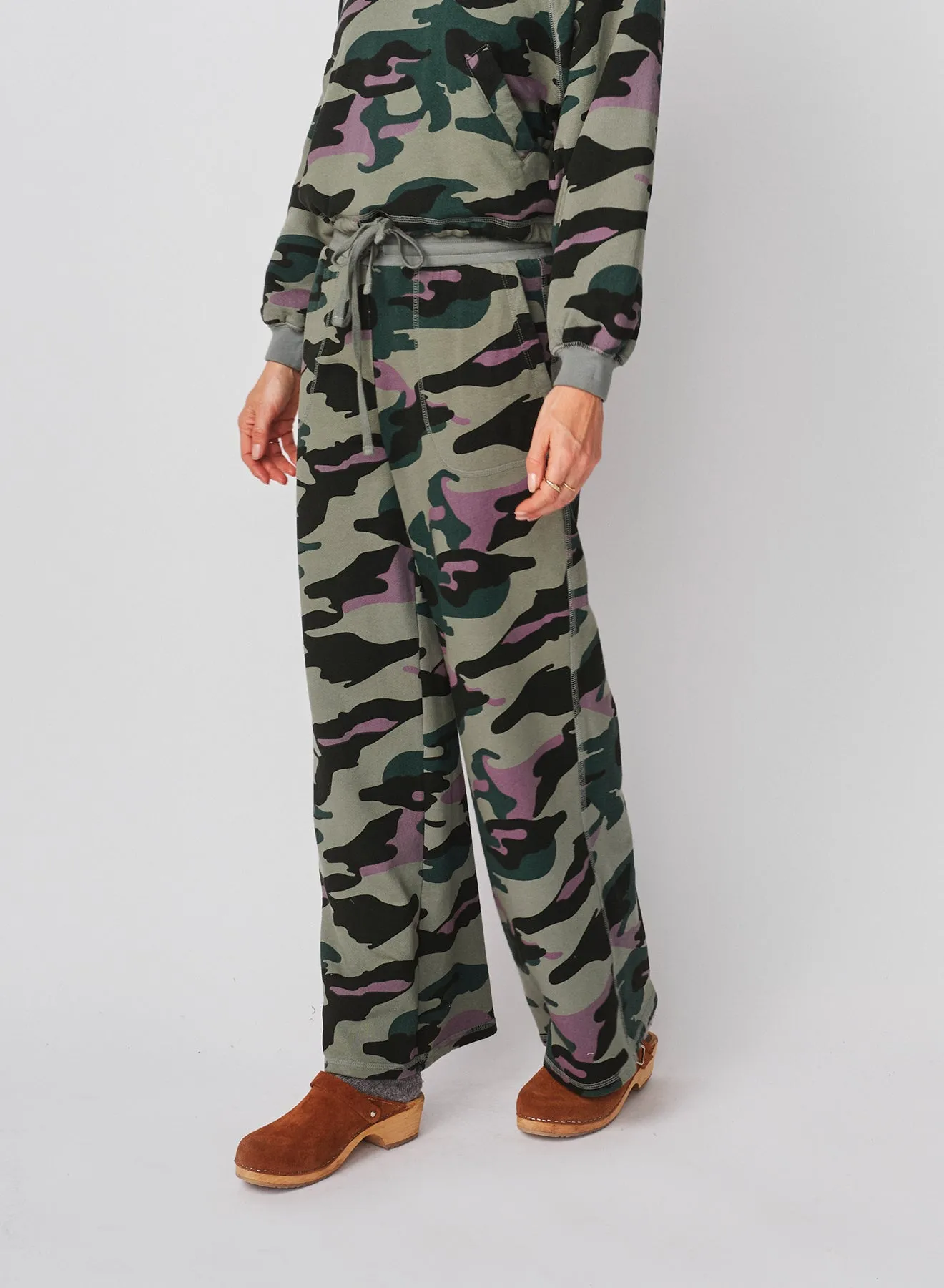 Sundry Lounge Pant in Signature Green sold by Sundry product image thumbnail 2