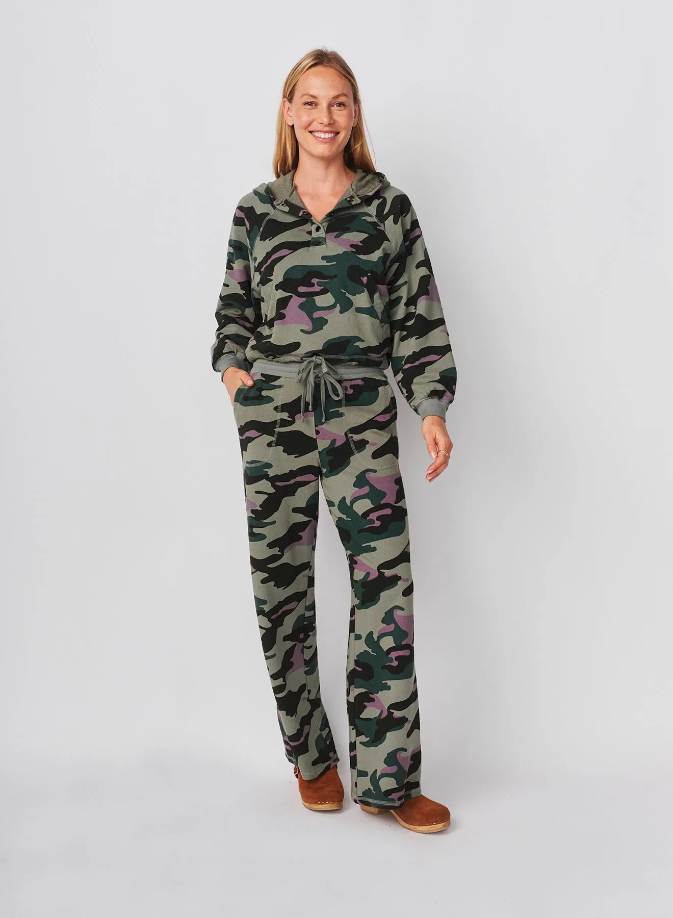 Sundry Lounge Pant in Signature Green sold by Sundry