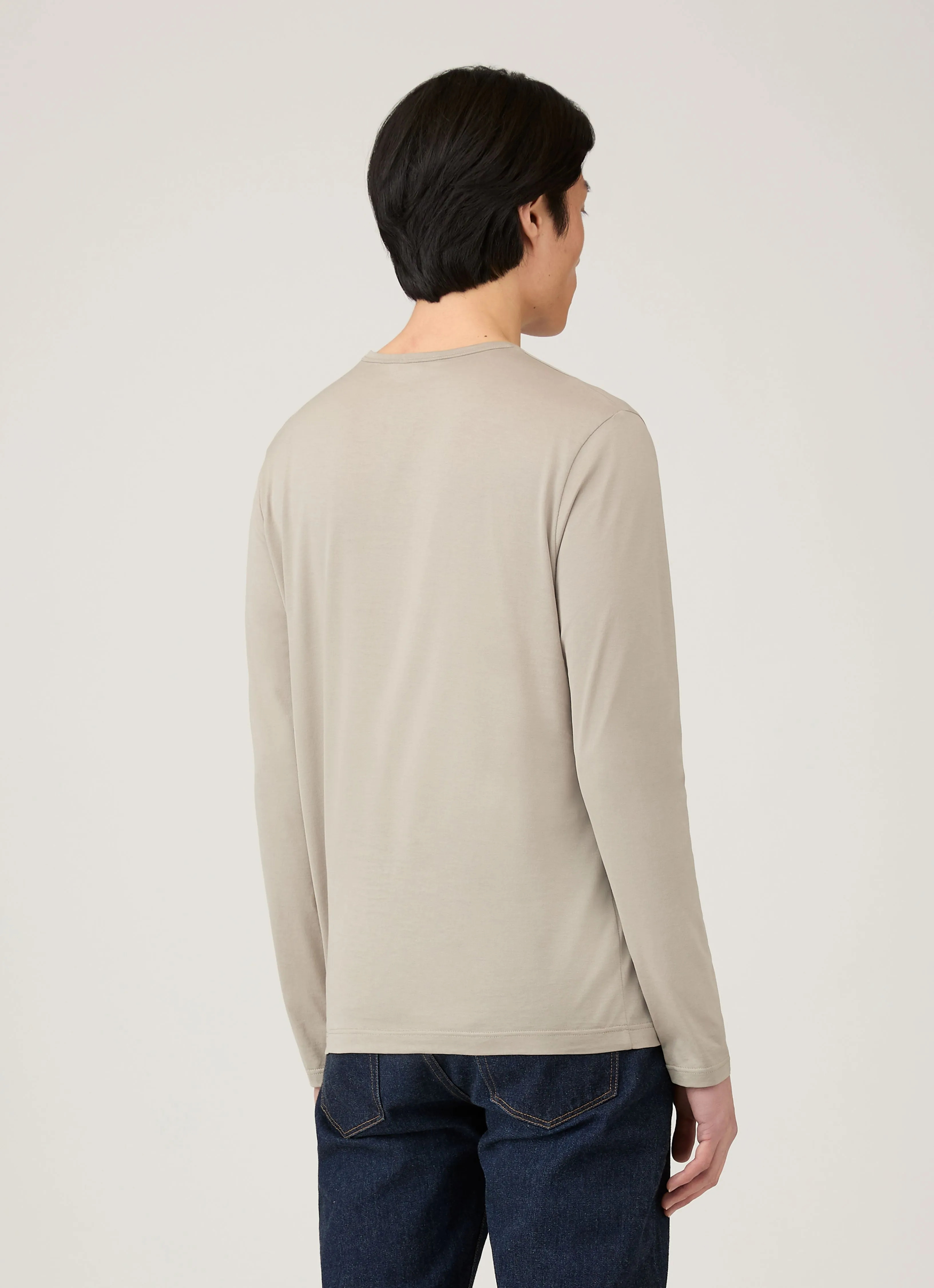 Men's Long Sleeve Classic T-shirt in Fog sold by Sunspel product image thumbnail 5