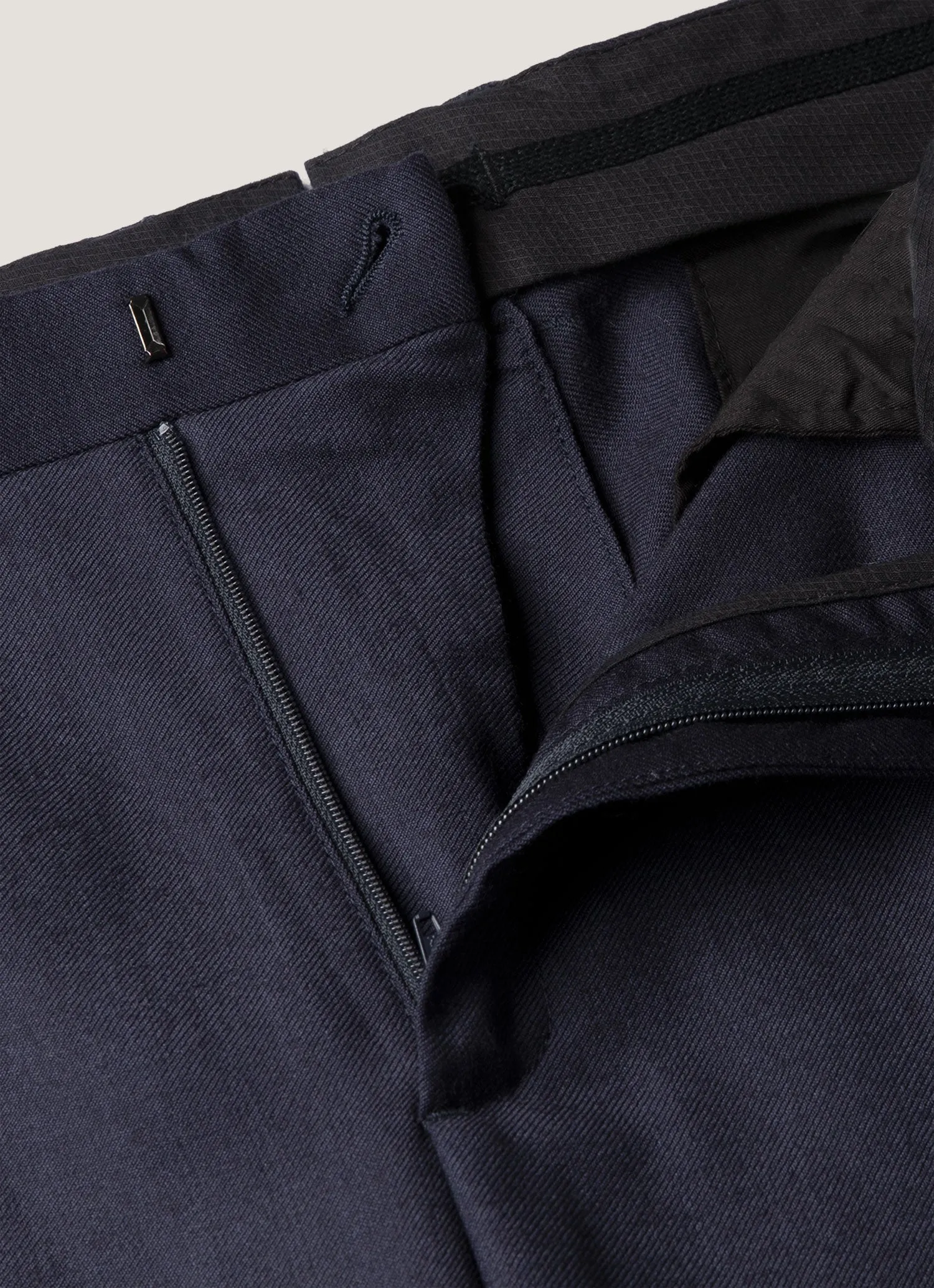 Men's Pleated Wool Twill Trouser in Navy sold by Sunspel product image thumbnail 4