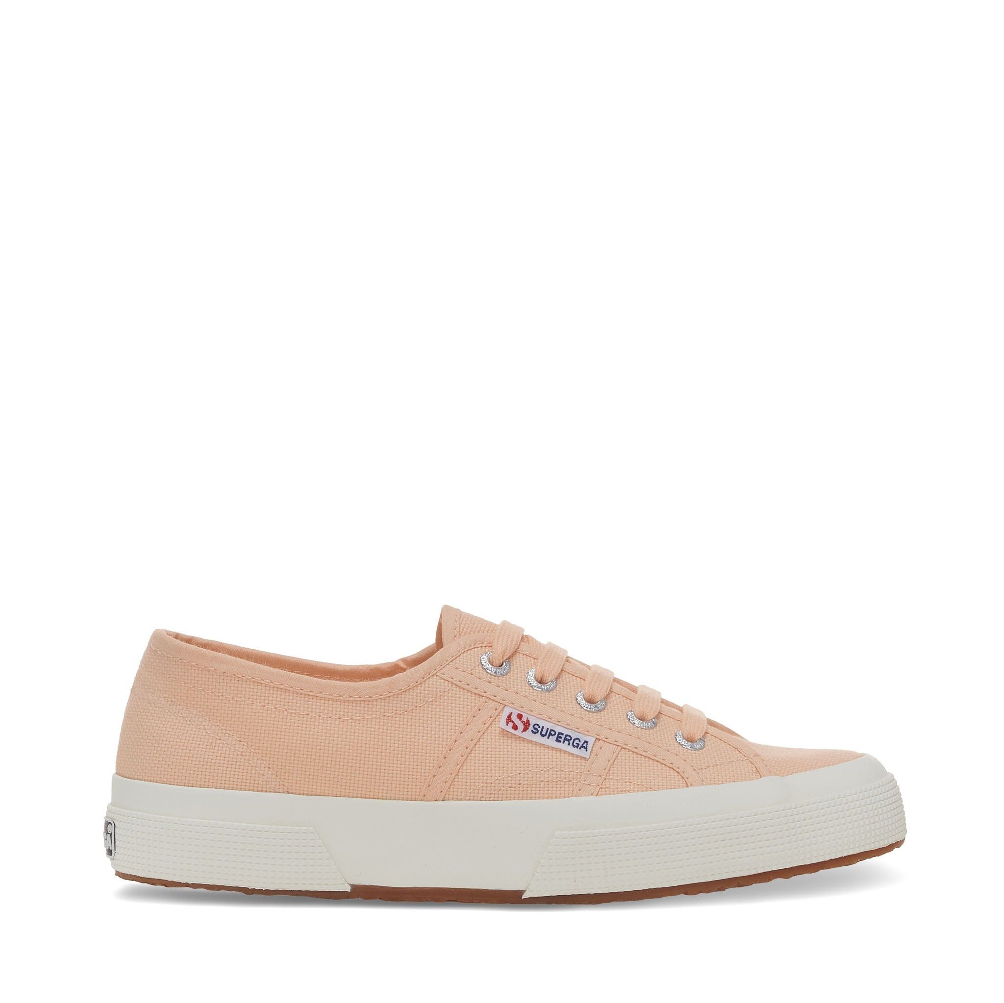 2750 Cotu Classic Sneakers - Peach sold by Superga