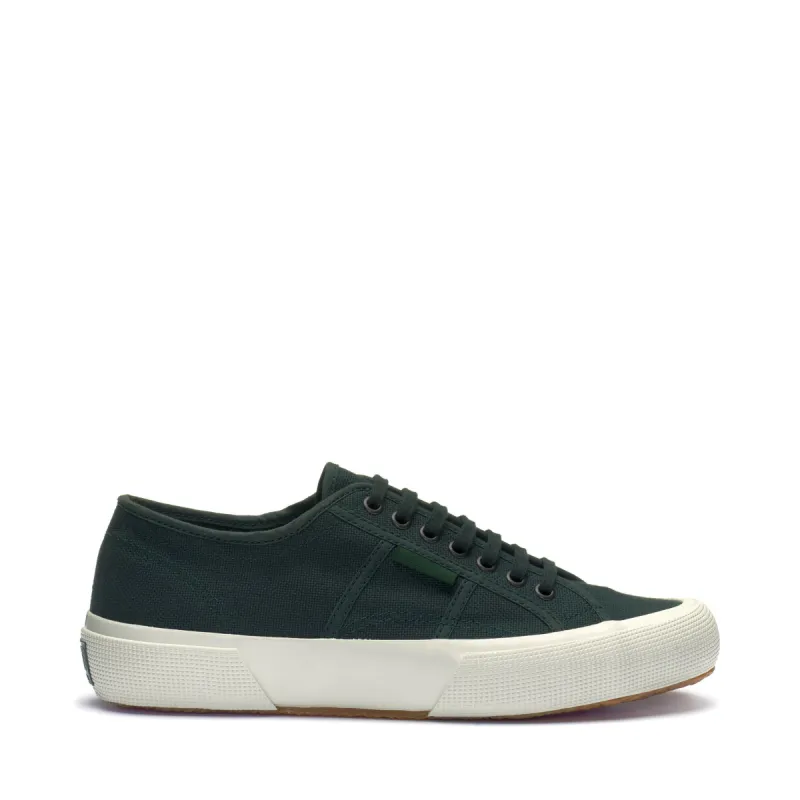 2750 Og Sneakers - Green Dk Forest Avorio sold by Superga