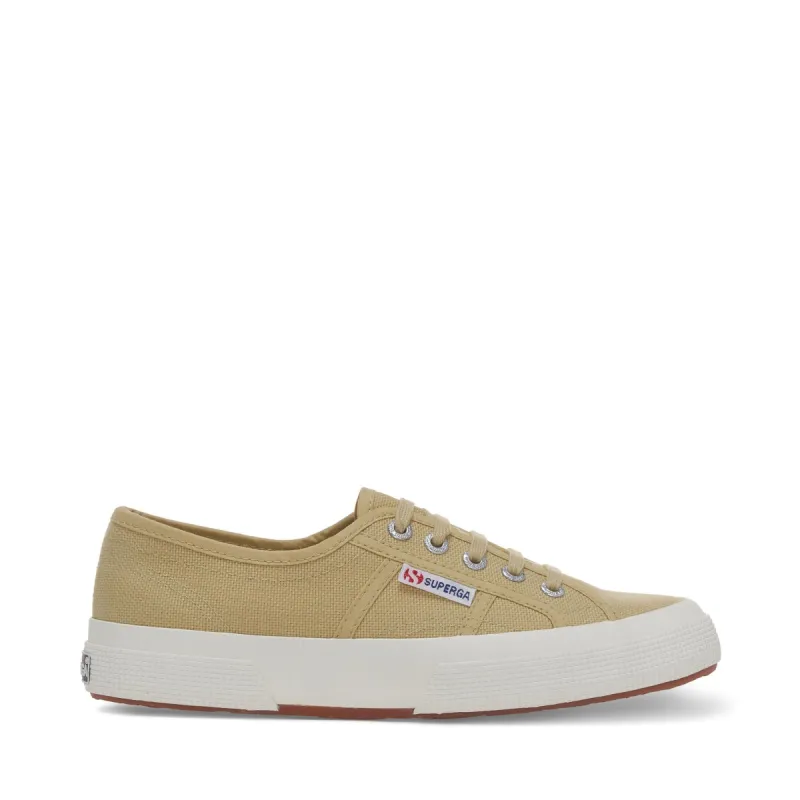 2750 Cotu Classic Sneakers - Green Olive sold by Superga
