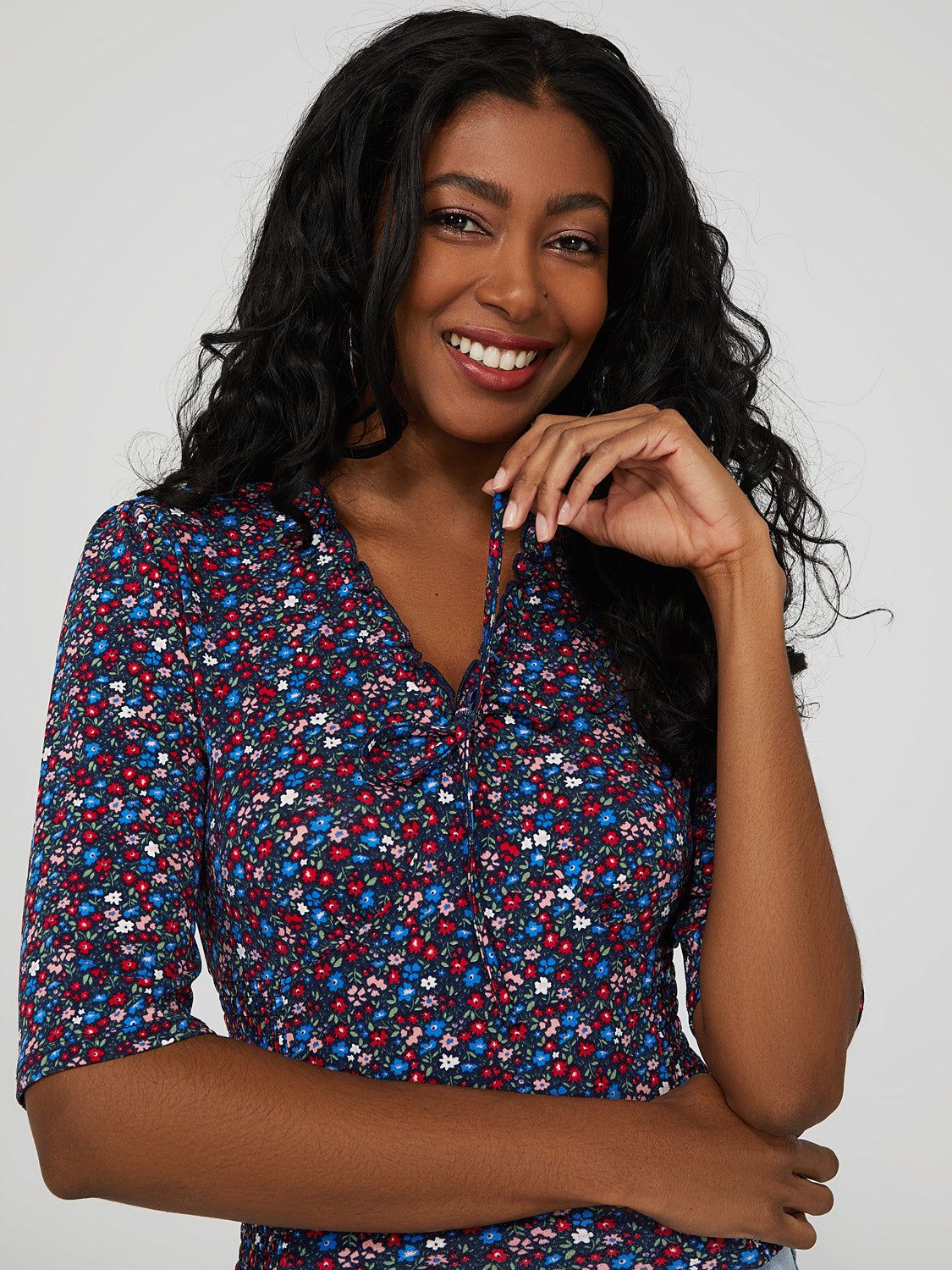 Cropped Floral Print Puff-Sleeve Top sold by Suzy Shier product image thumbnail 2