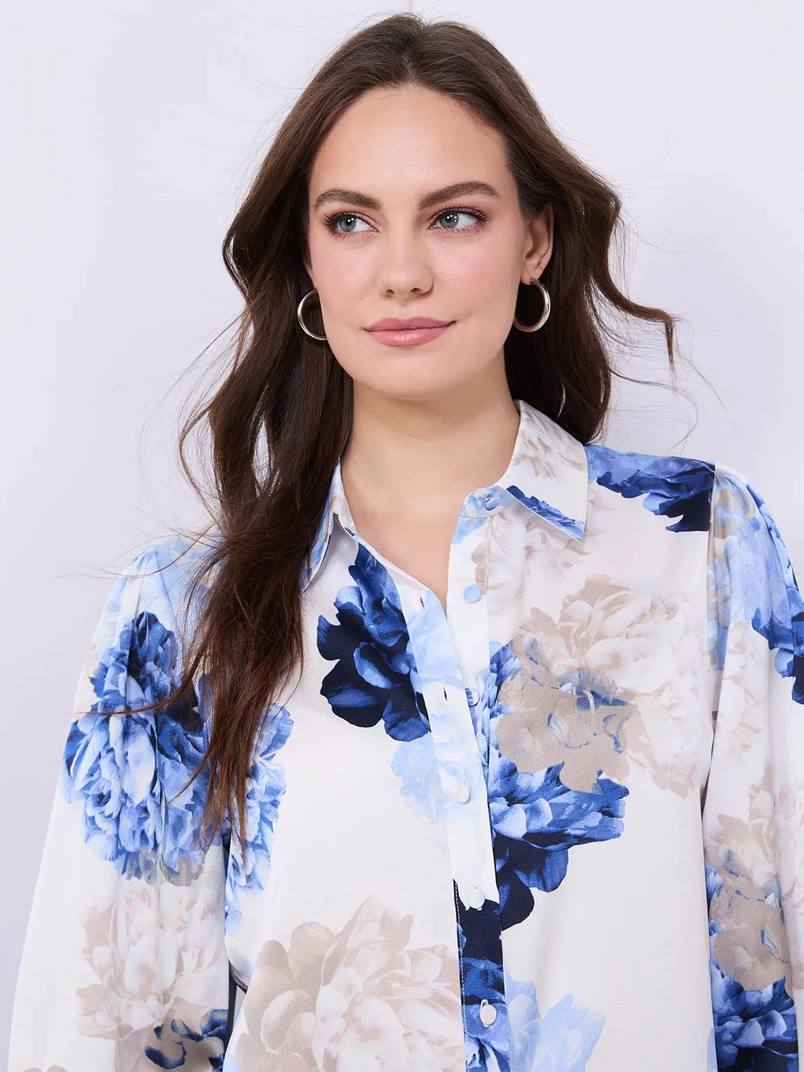 Floral Print Satin Button-Front Blouse sold by Suzy Shier product image thumbnail 3